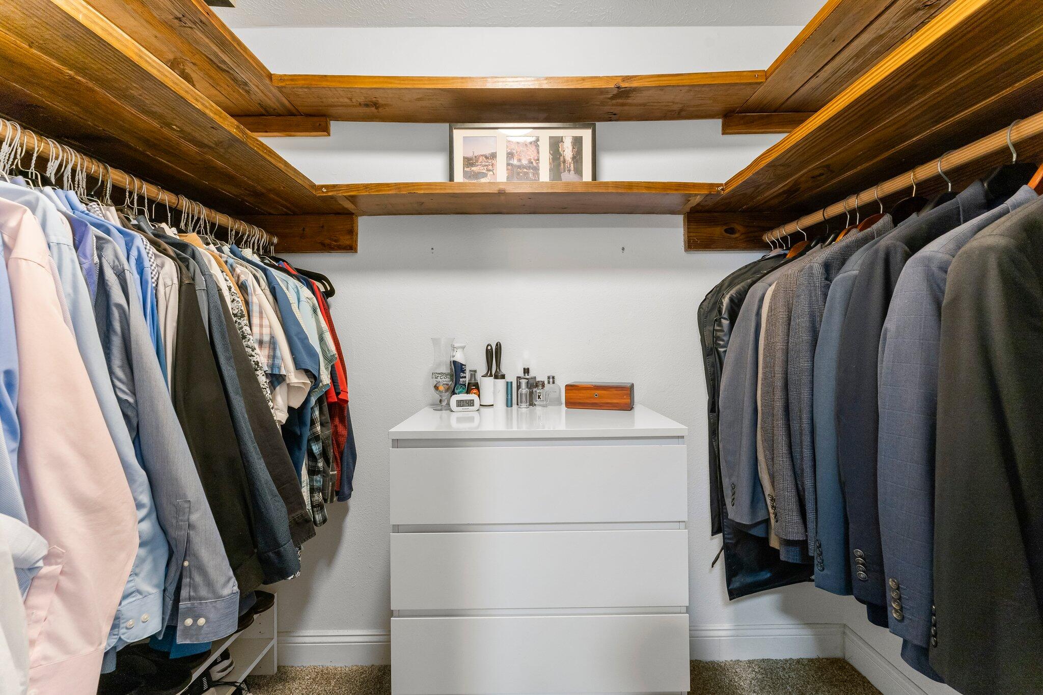 COLONY CLUB HARBOUR PH 1 - Residential