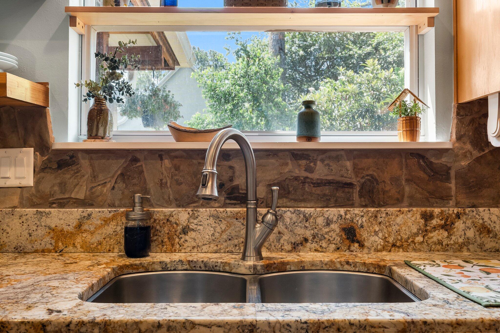 COLONY CLUB HARBOUR PH 1 - Residential