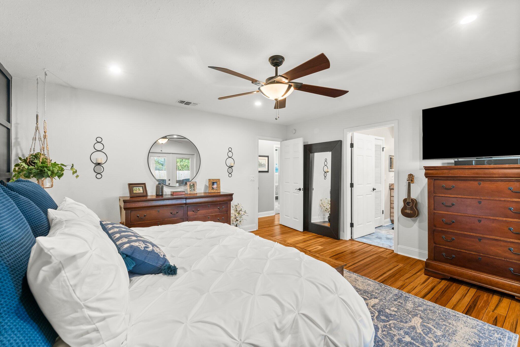 COLONY CLUB HARBOUR PH 1 - Residential