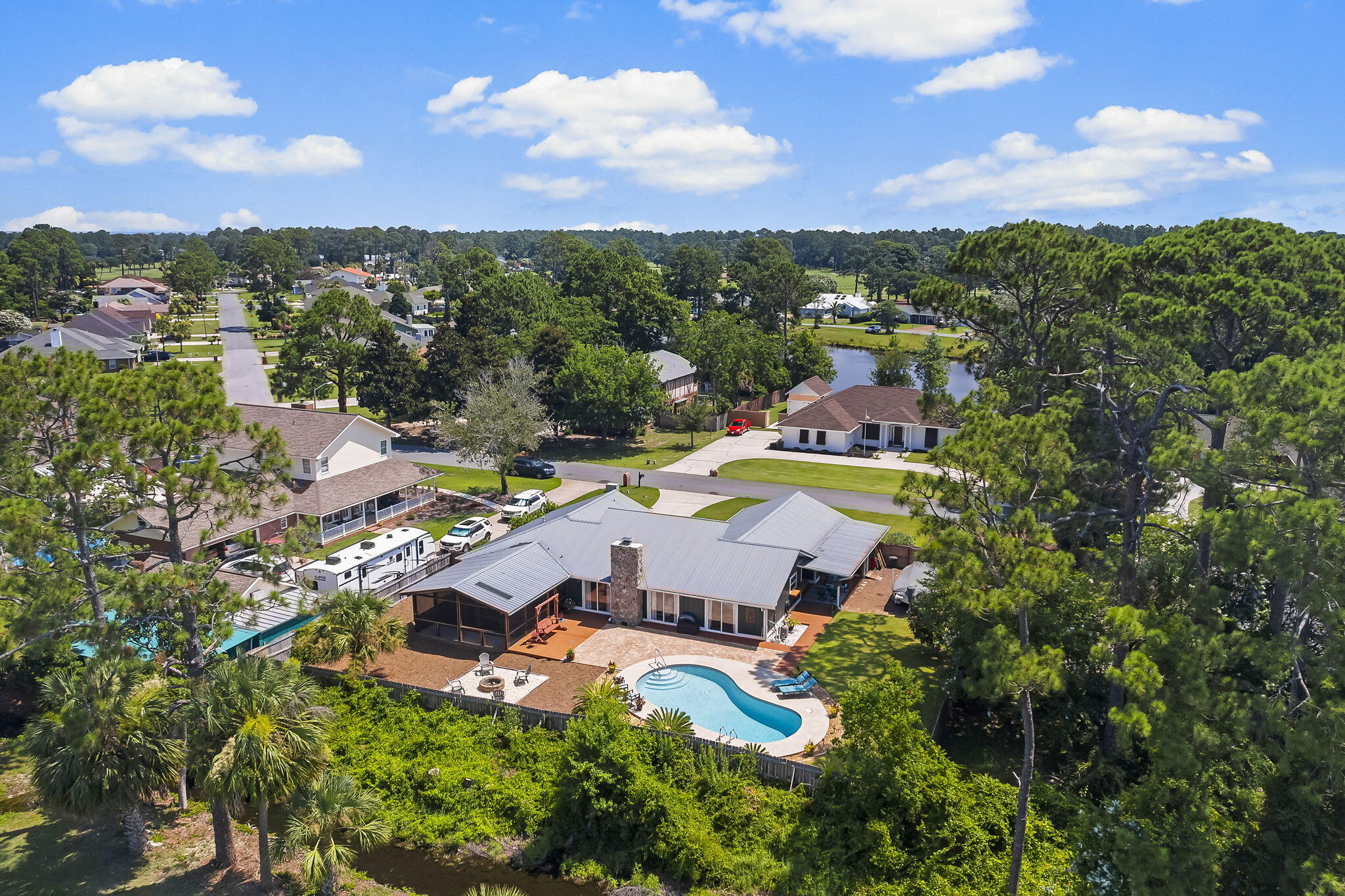 COLONY CLUB HARBOUR PH 1 - Residential