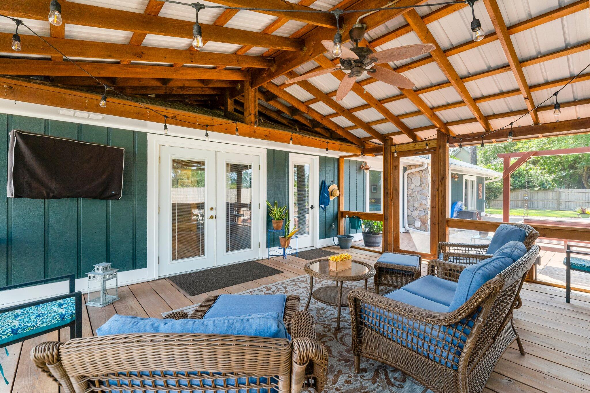 COLONY CLUB HARBOUR PH 1 - Residential