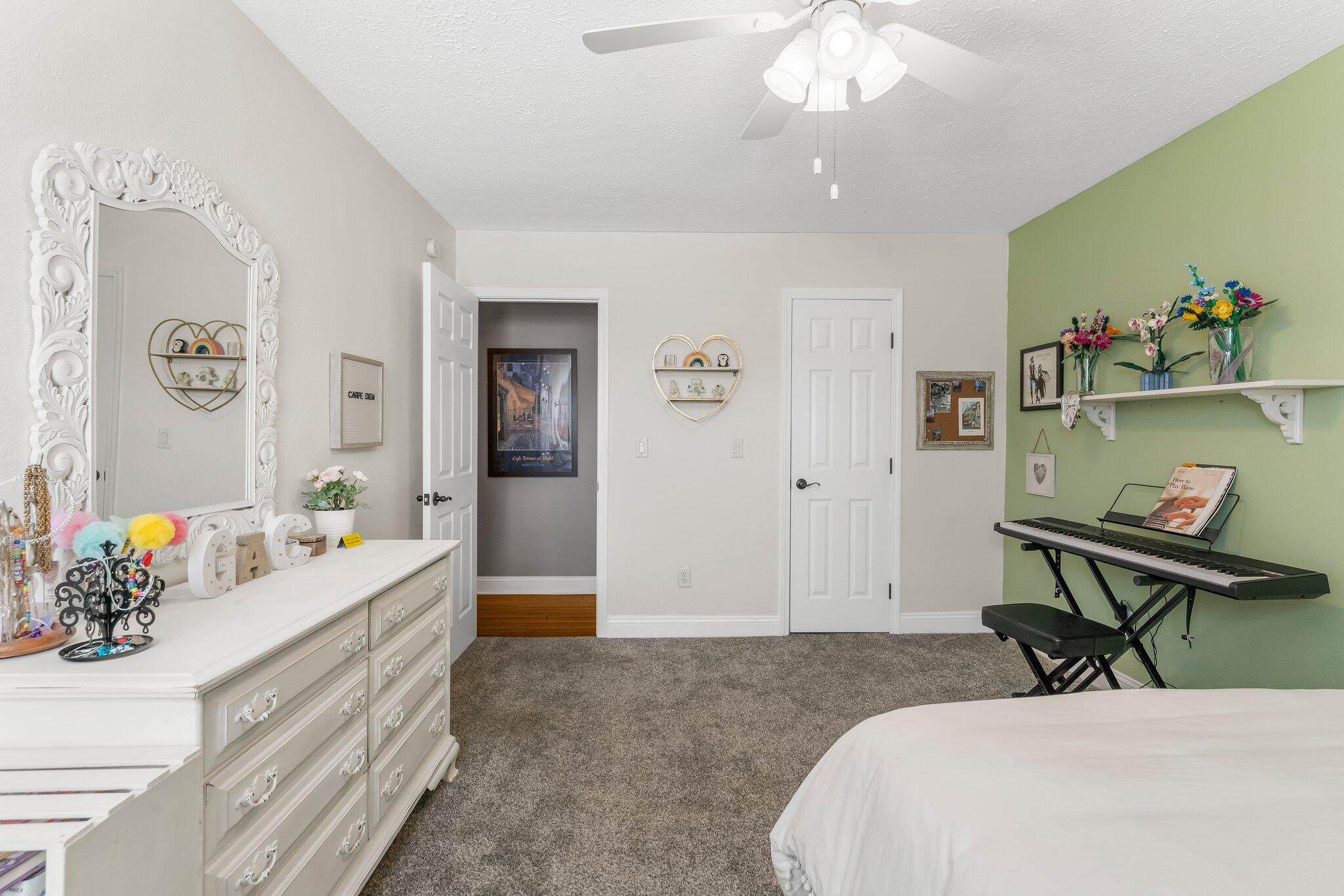 COLONY CLUB HARBOUR PH 1 - Residential