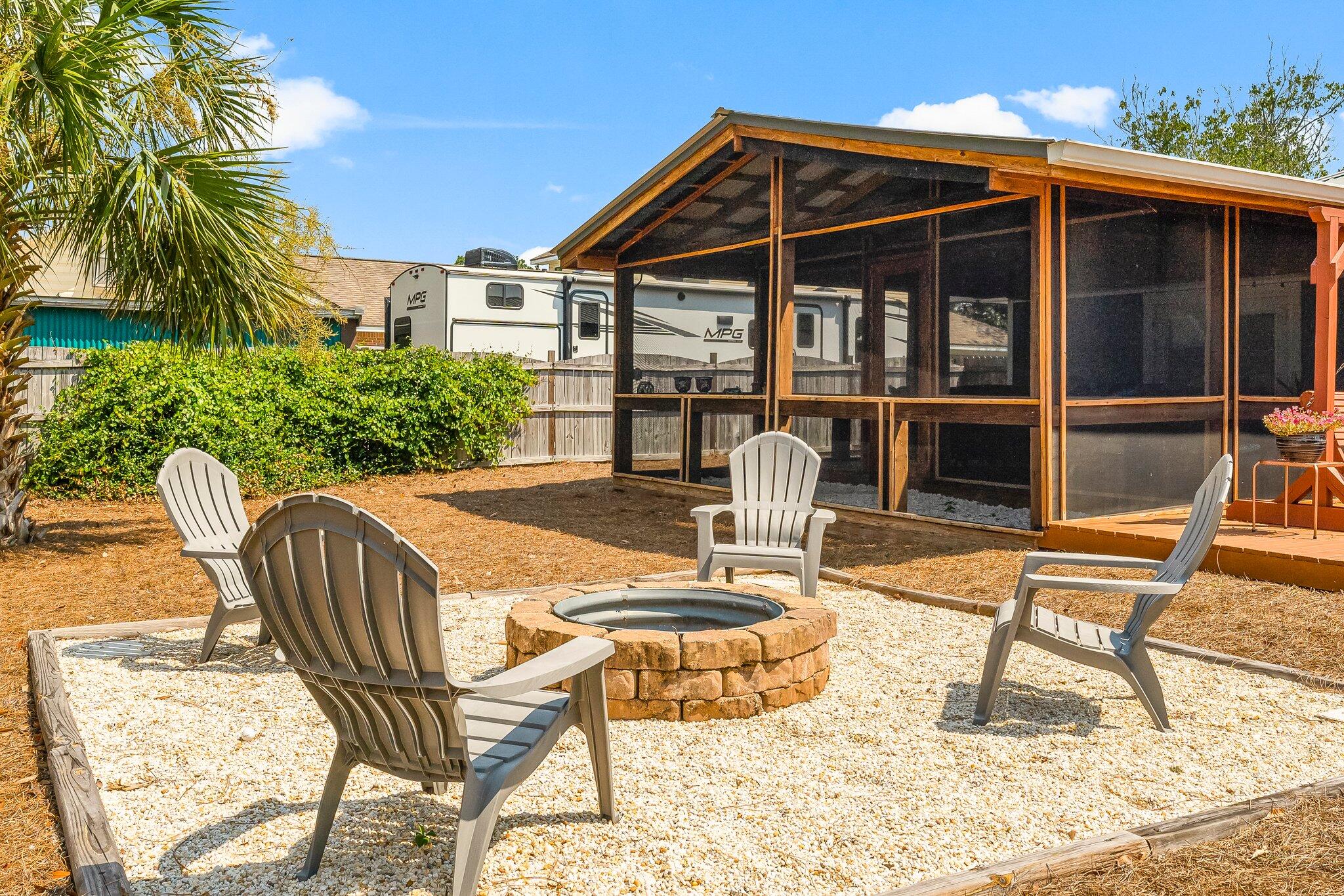 COLONY CLUB HARBOUR PH 1 - Residential