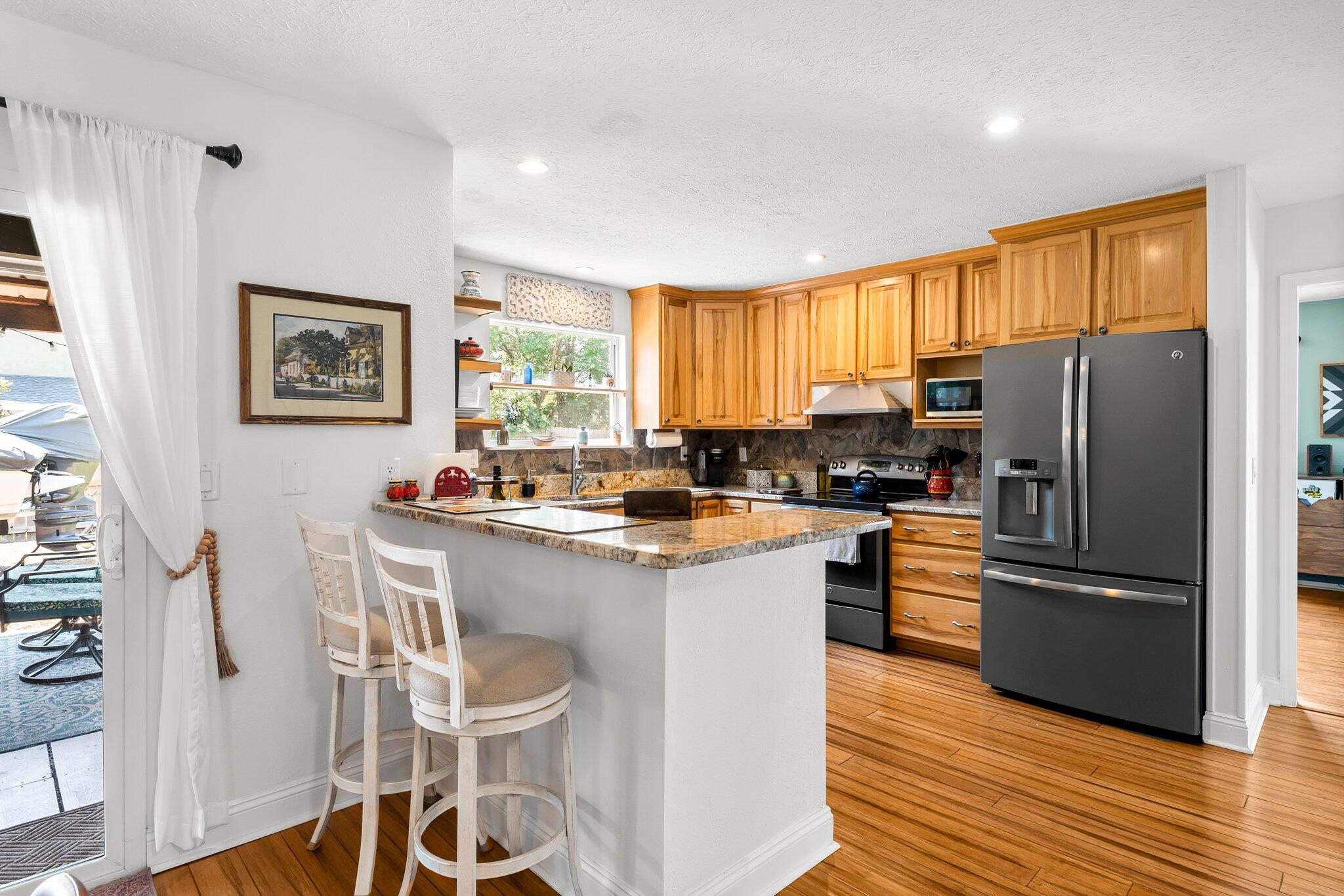 COLONY CLUB HARBOUR PH 1 - Residential