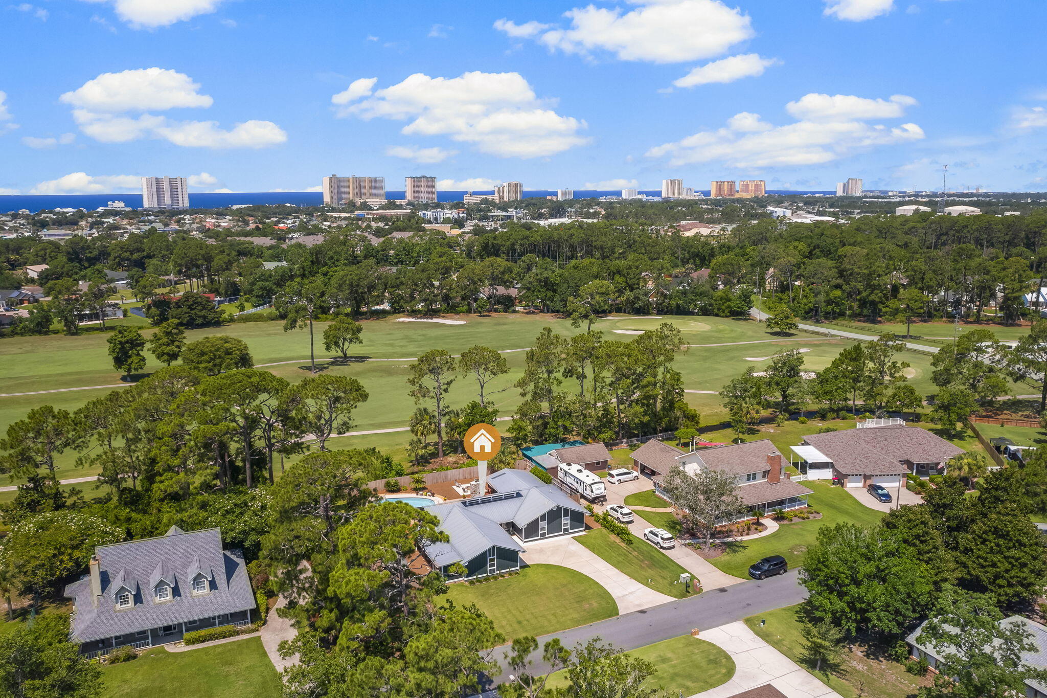 COLONY CLUB HARBOUR PH 1 - Residential