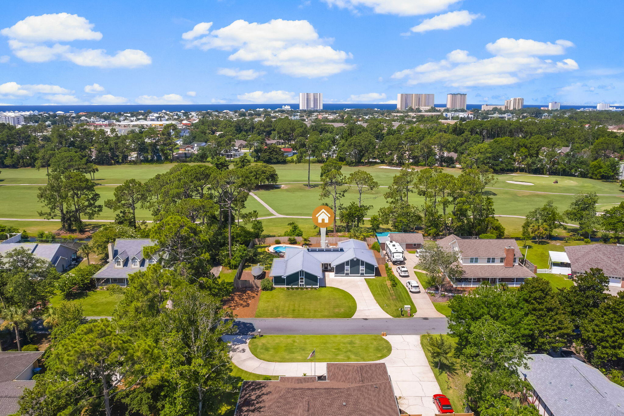 COLONY CLUB HARBOUR PH 1 - Residential