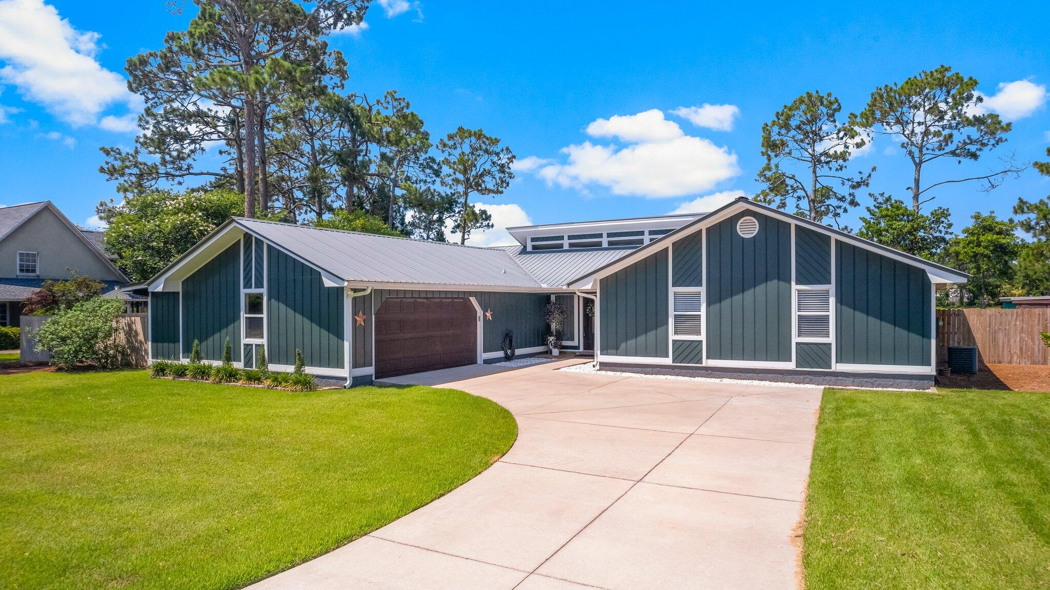 COLONY CLUB HARBOUR PH 1 - Residential