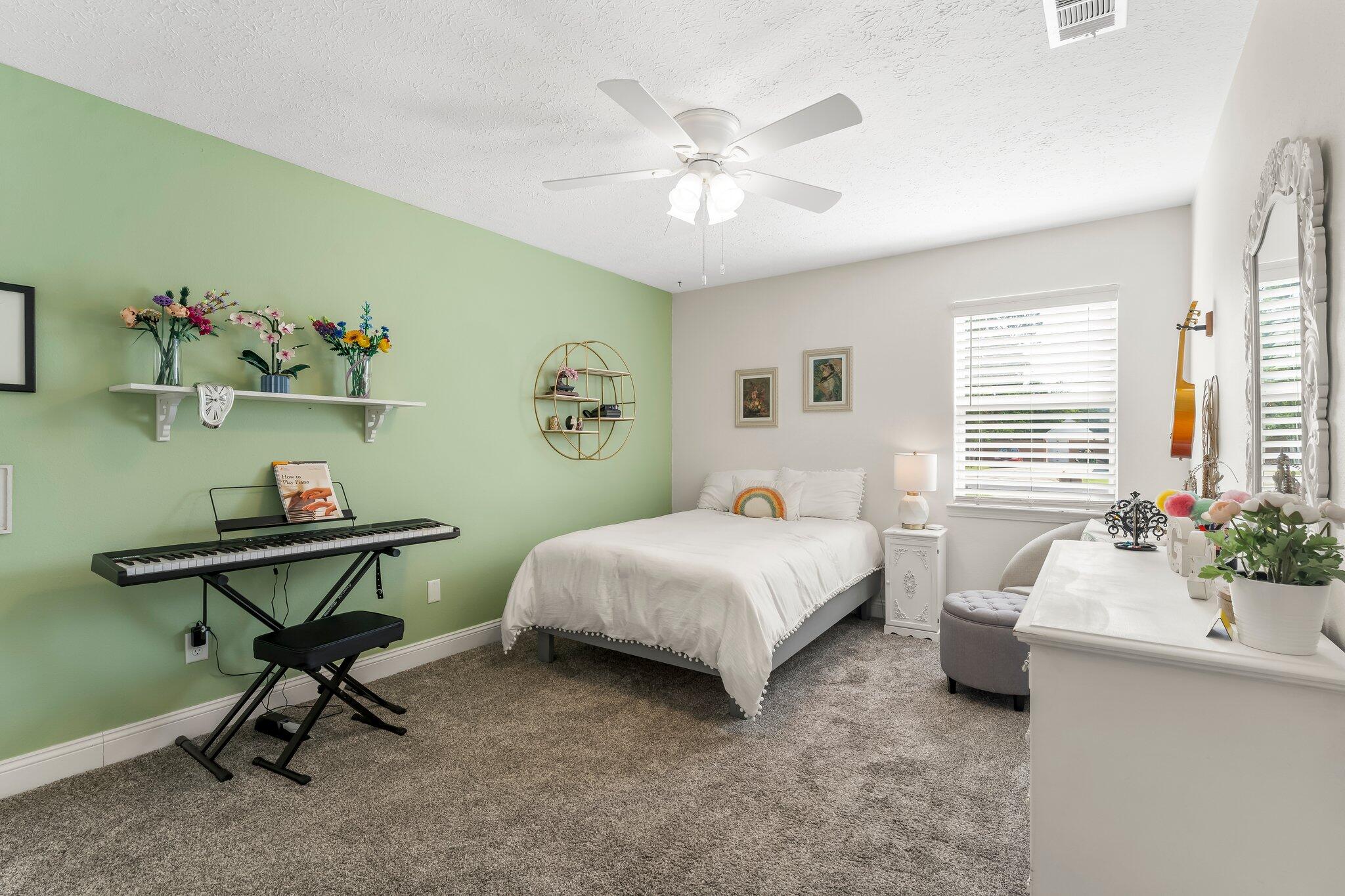 COLONY CLUB HARBOUR PH 1 - Residential