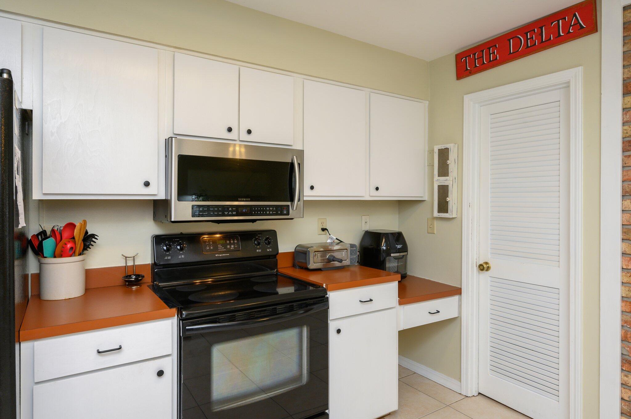 LONGWOOD PINES S/D - Residential