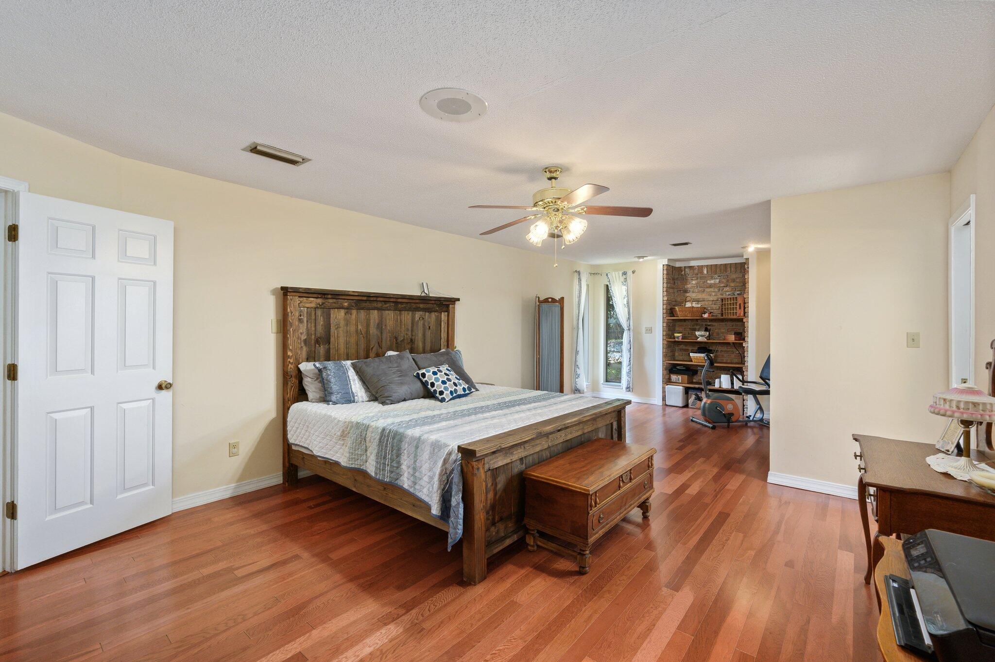 LONGWOOD PINES S/D - Residential