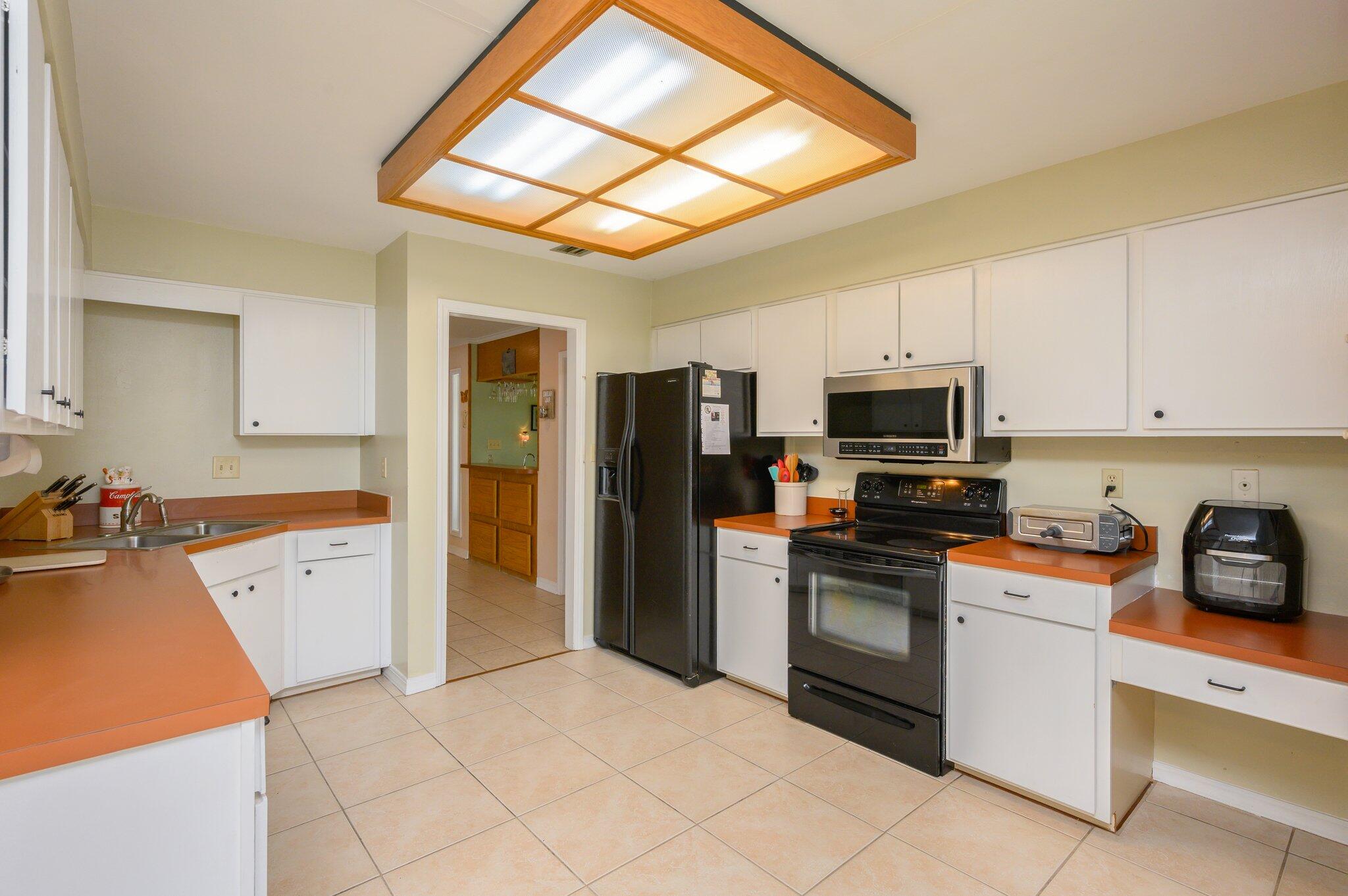 LONGWOOD PINES S/D - Residential