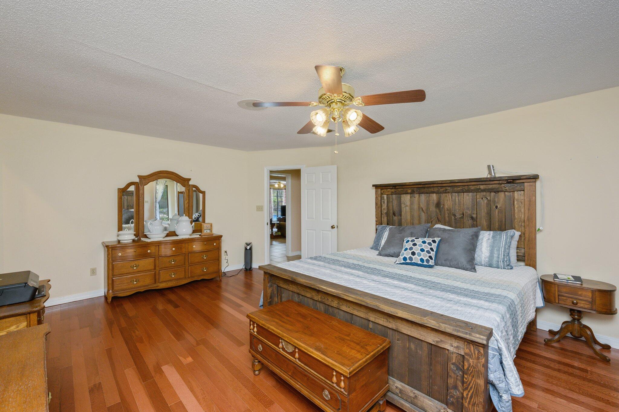 LONGWOOD PINES S/D - Residential