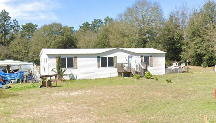 This is a CASH sale for investors!!!!   1,512sqft Mobile/Manufactured home has 3 bedrooms and 2 bathrooms. This home is located at 6024 Robin Rd, Crestview, FL 32539.