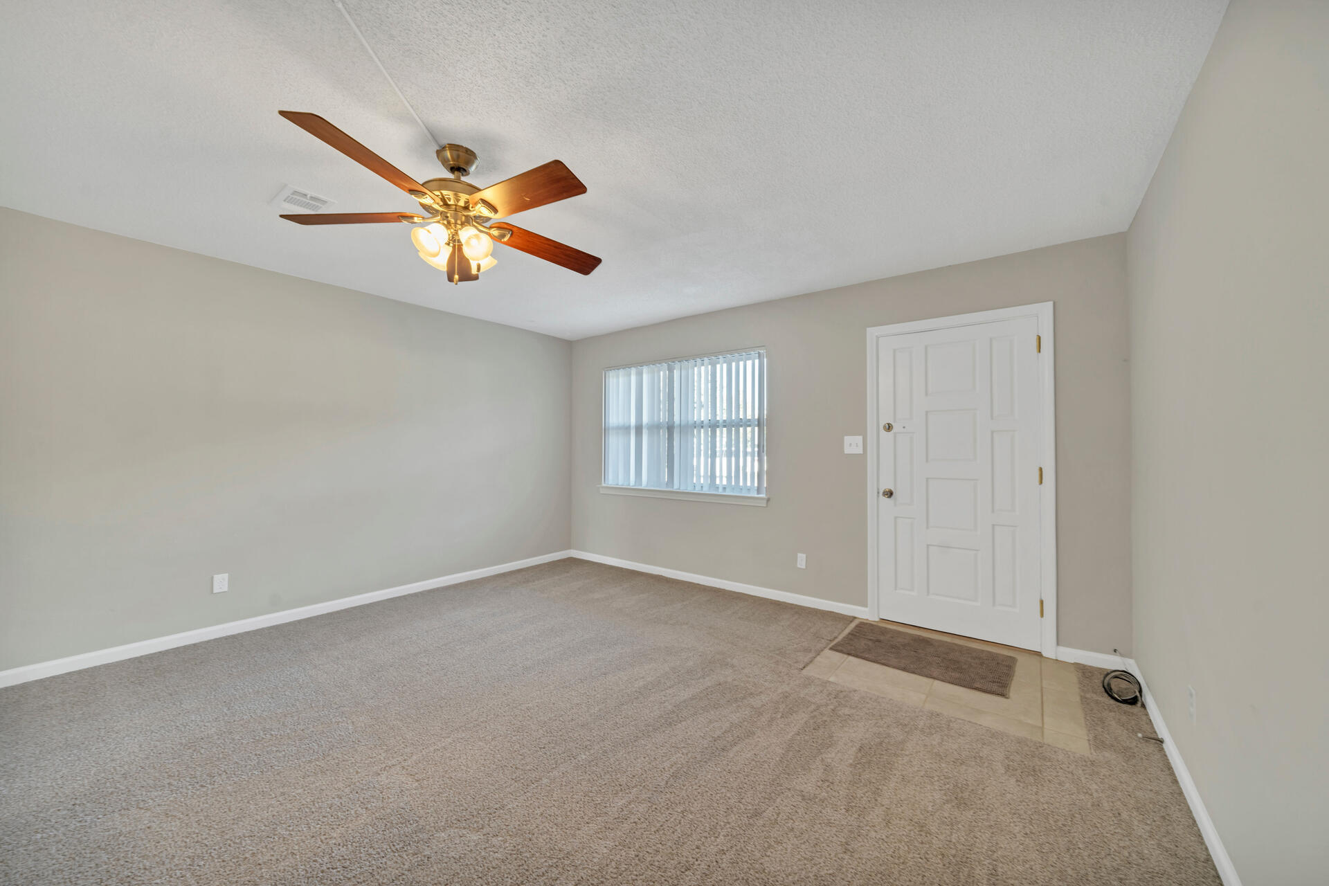 ELLIOTT POINT - Residential