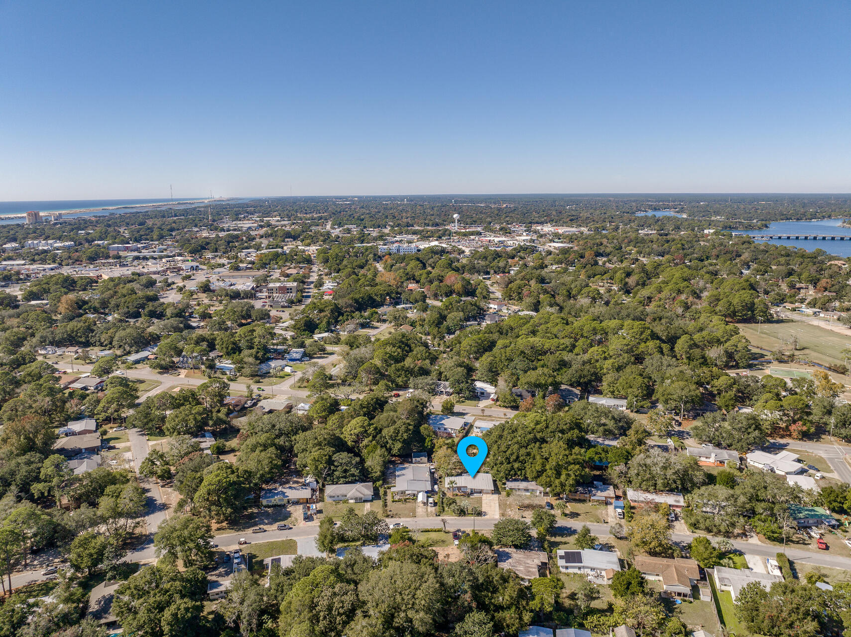 ELLIOTT POINT - Residential