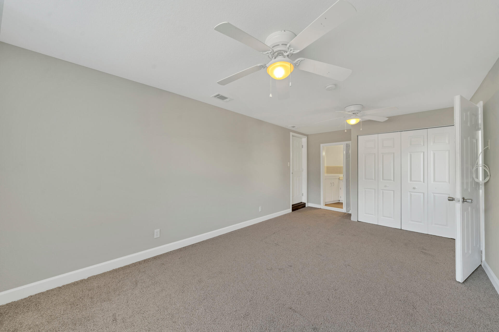 ELLIOTT POINT - Residential