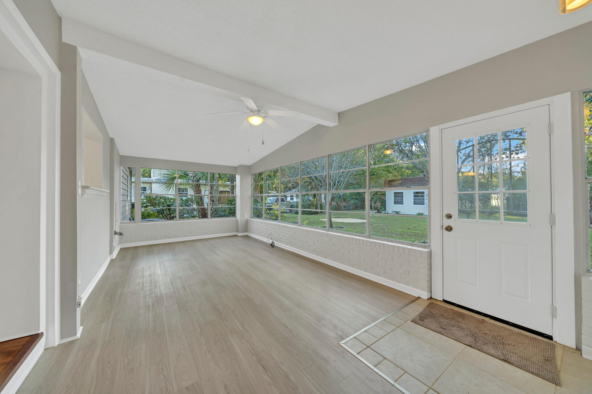 ELLIOTT POINT - Residential