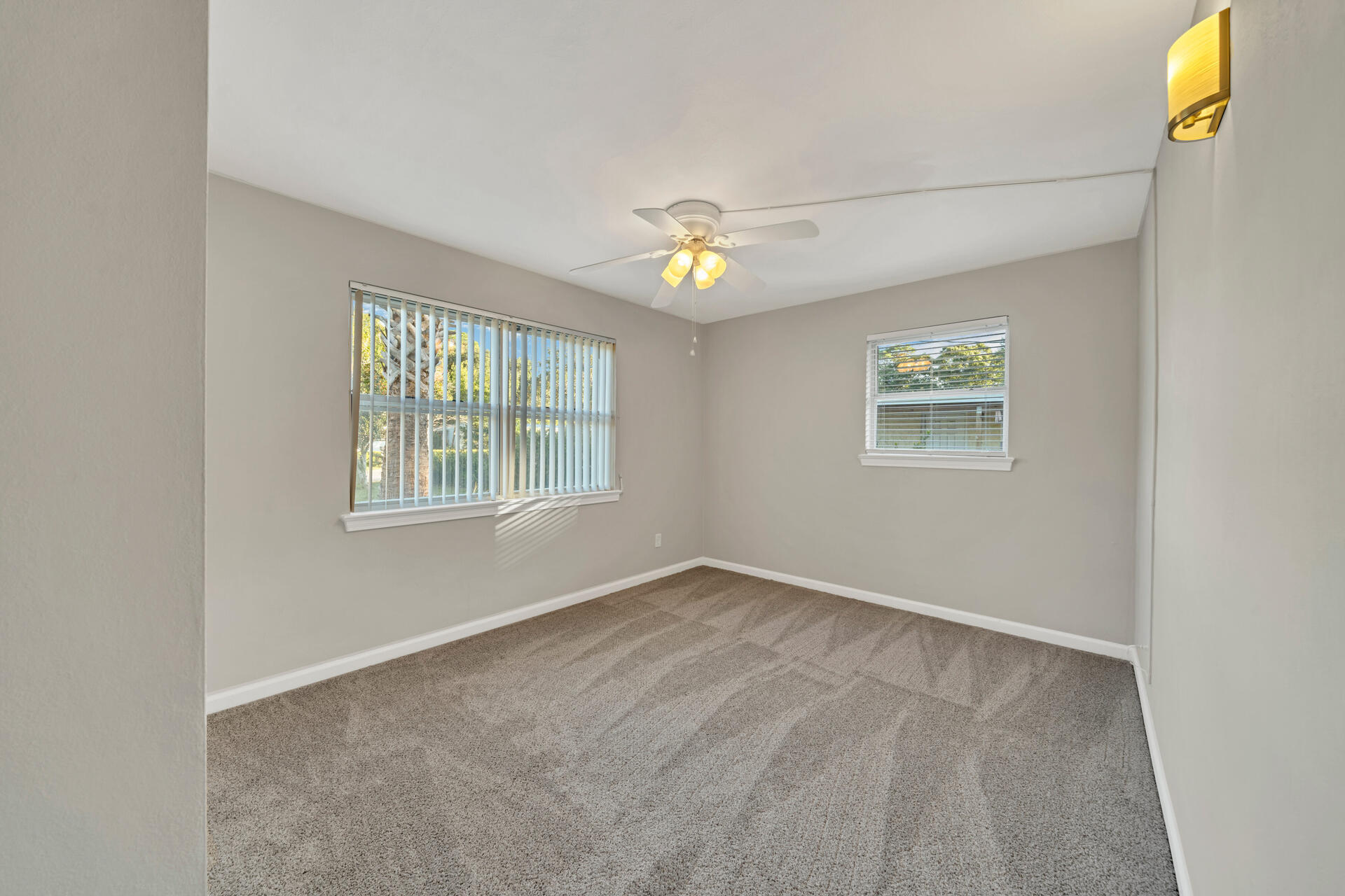 ELLIOTT POINT - Residential