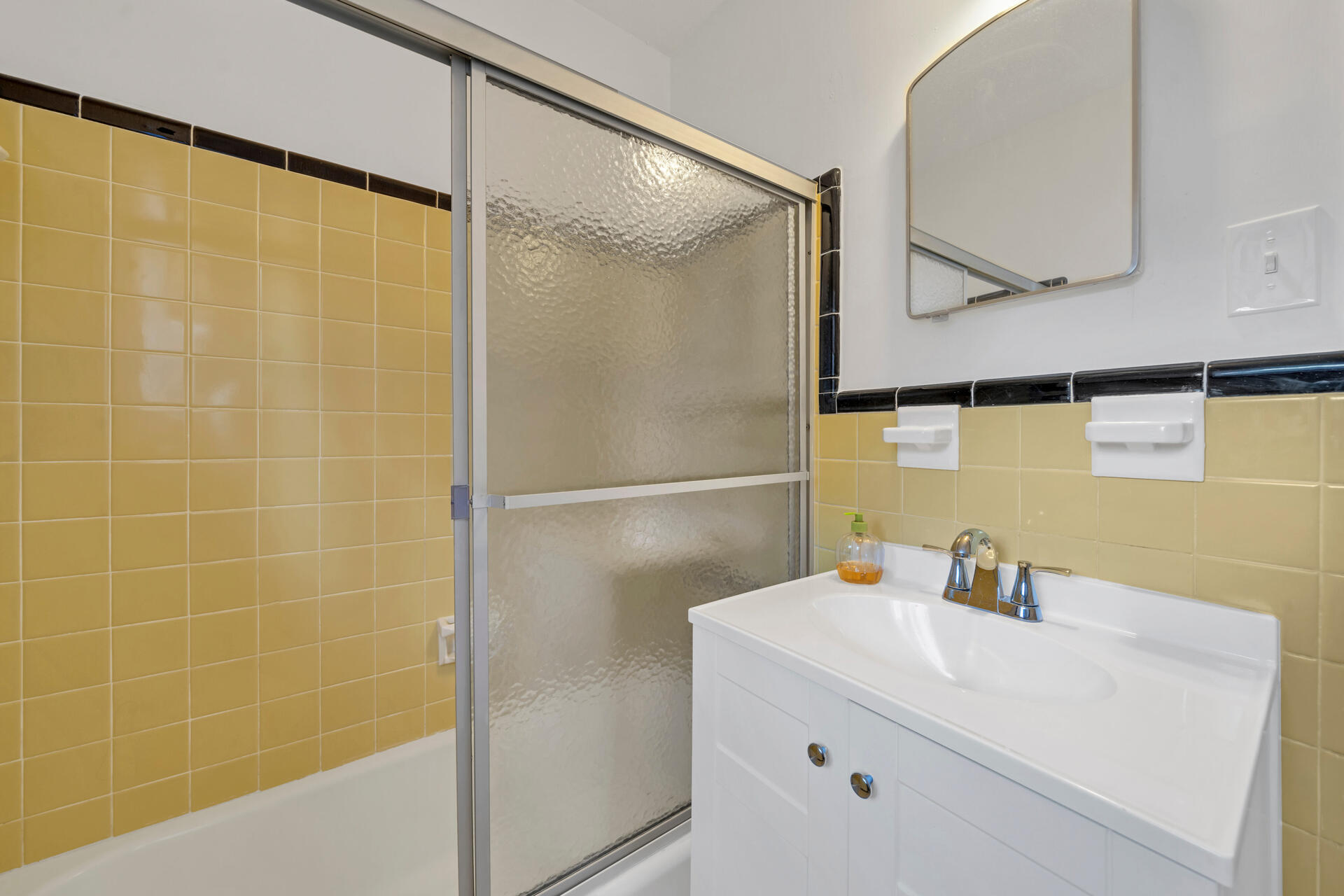 ELLIOTT POINT - Residential