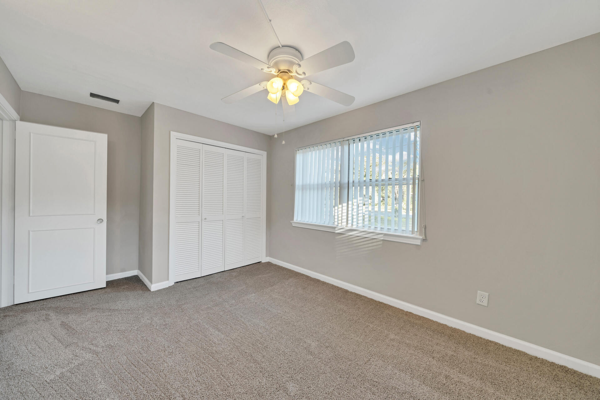 ELLIOTT POINT - Residential