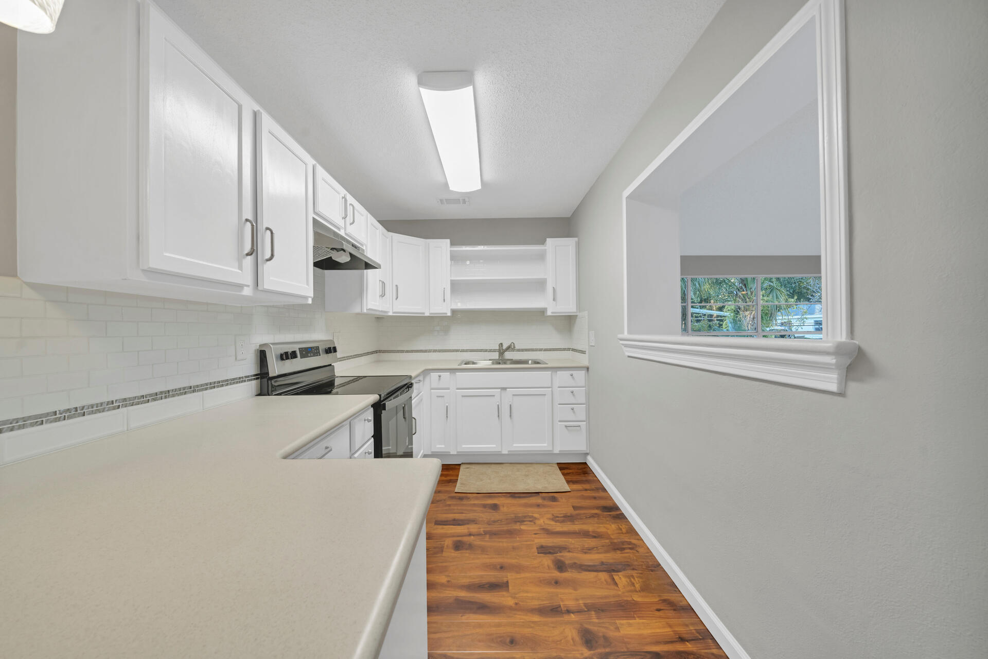 ELLIOTT POINT - Residential