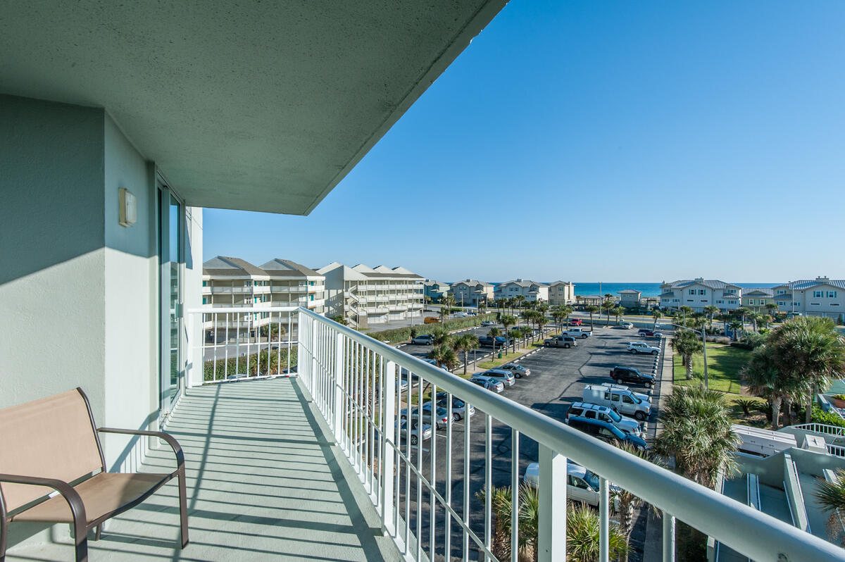 TRISTAN TOWERS - Residential