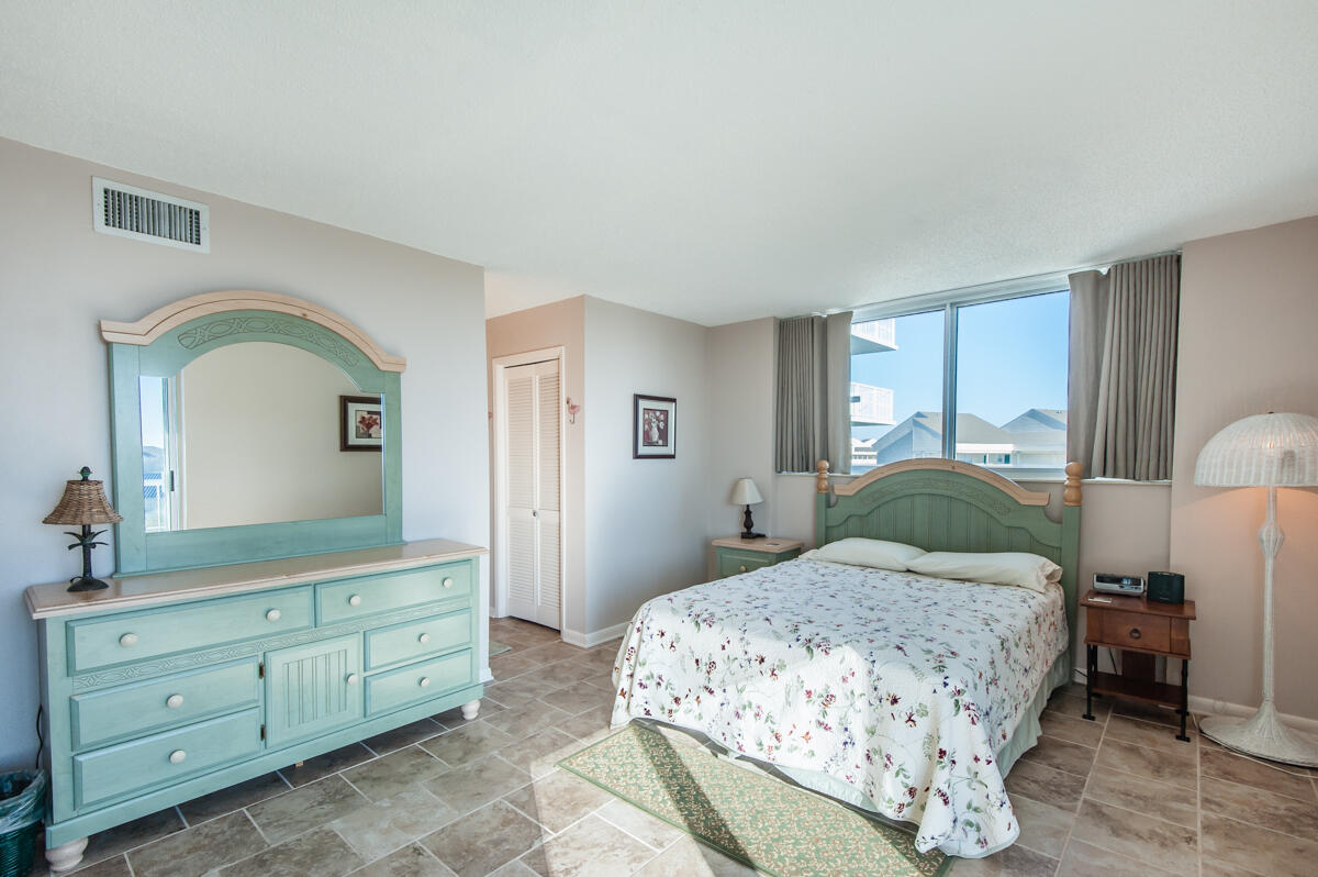 TRISTAN TOWERS - Residential