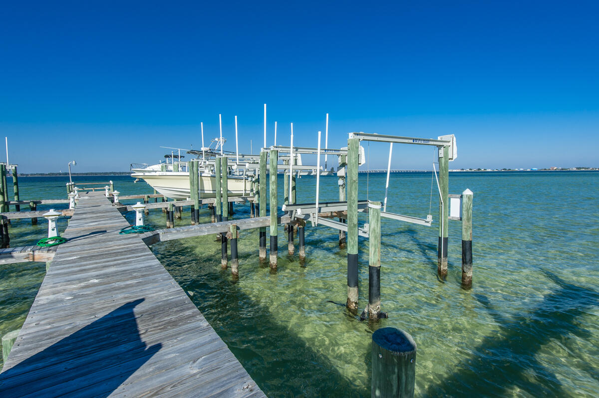 TRISTAN TOWERS - Residential