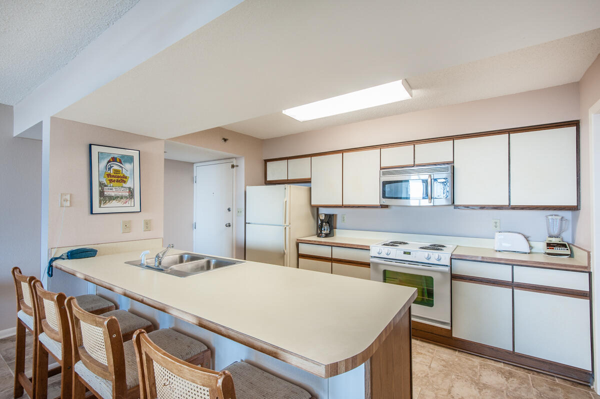 TRISTAN TOWERS - Residential