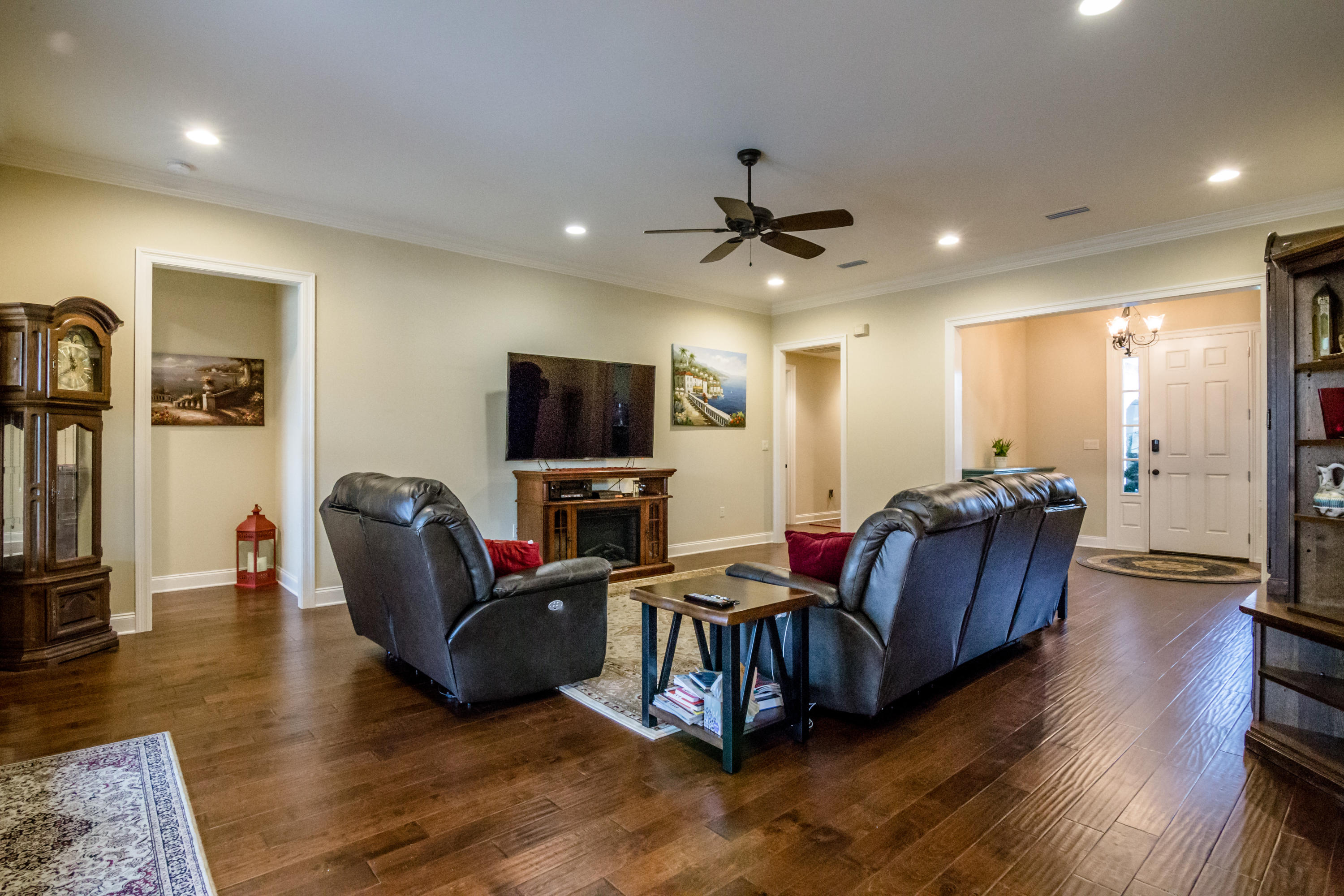 MAGNOLIA WOODS - Residential