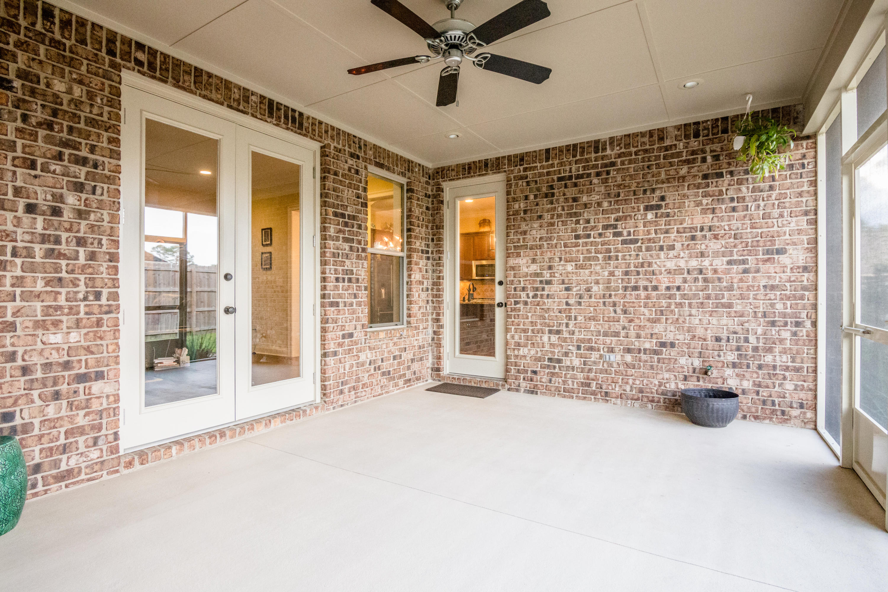 MAGNOLIA WOODS - Residential