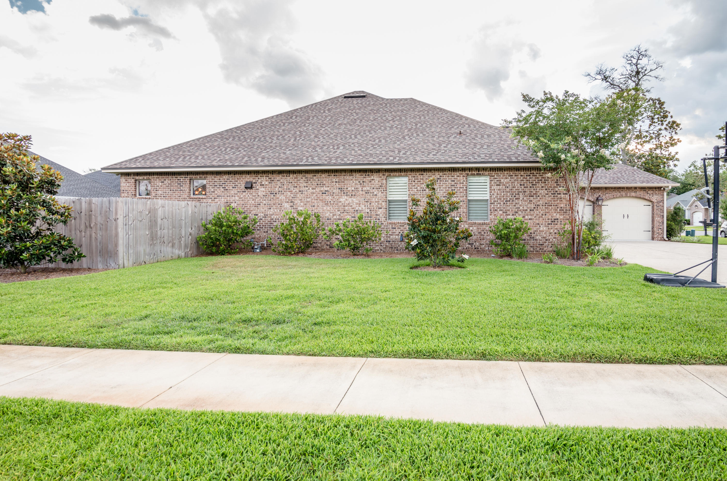 MAGNOLIA WOODS - Residential