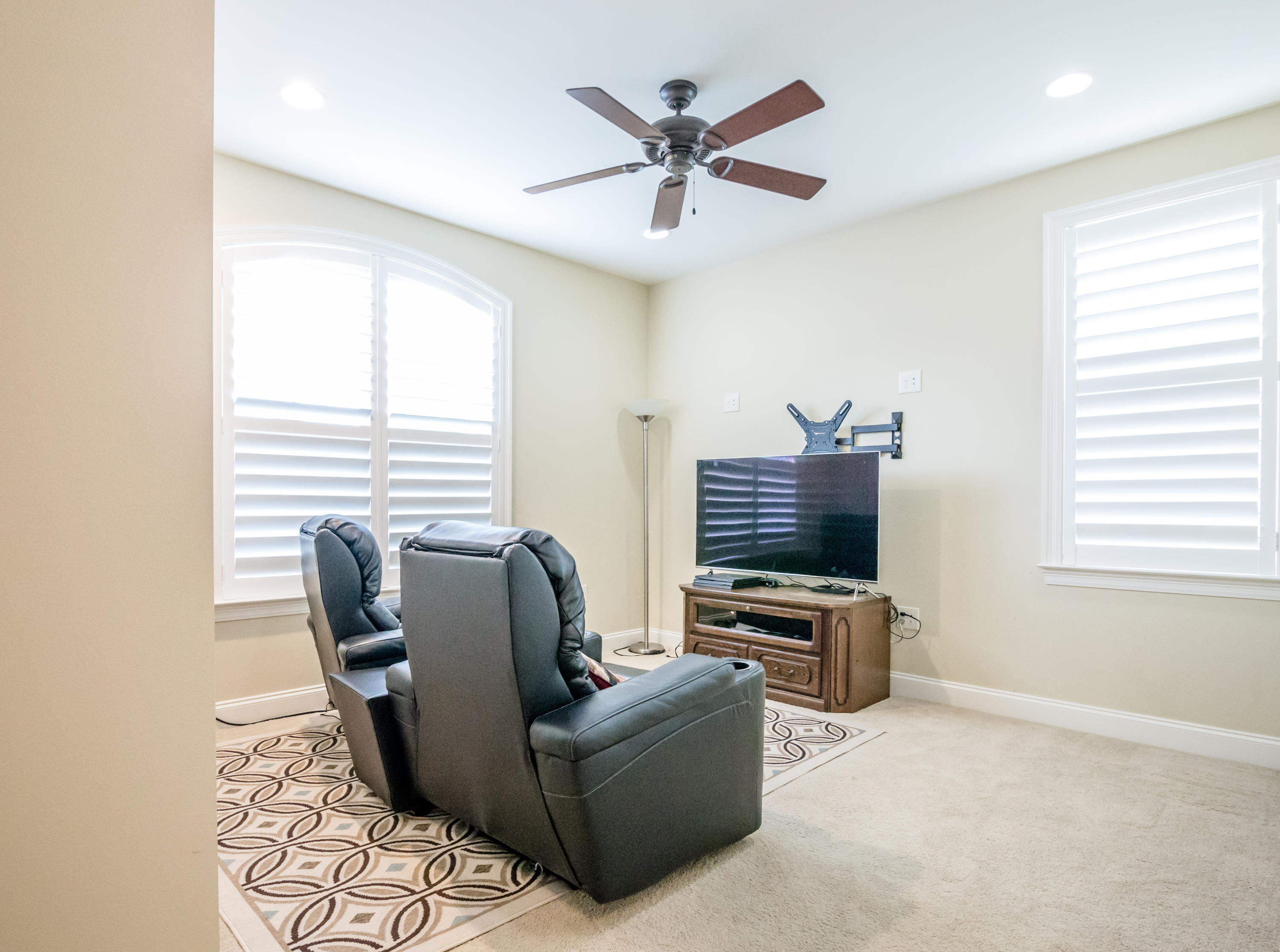 MAGNOLIA WOODS - Residential