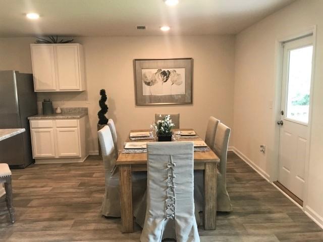 LAKERIDGE EST - Residential