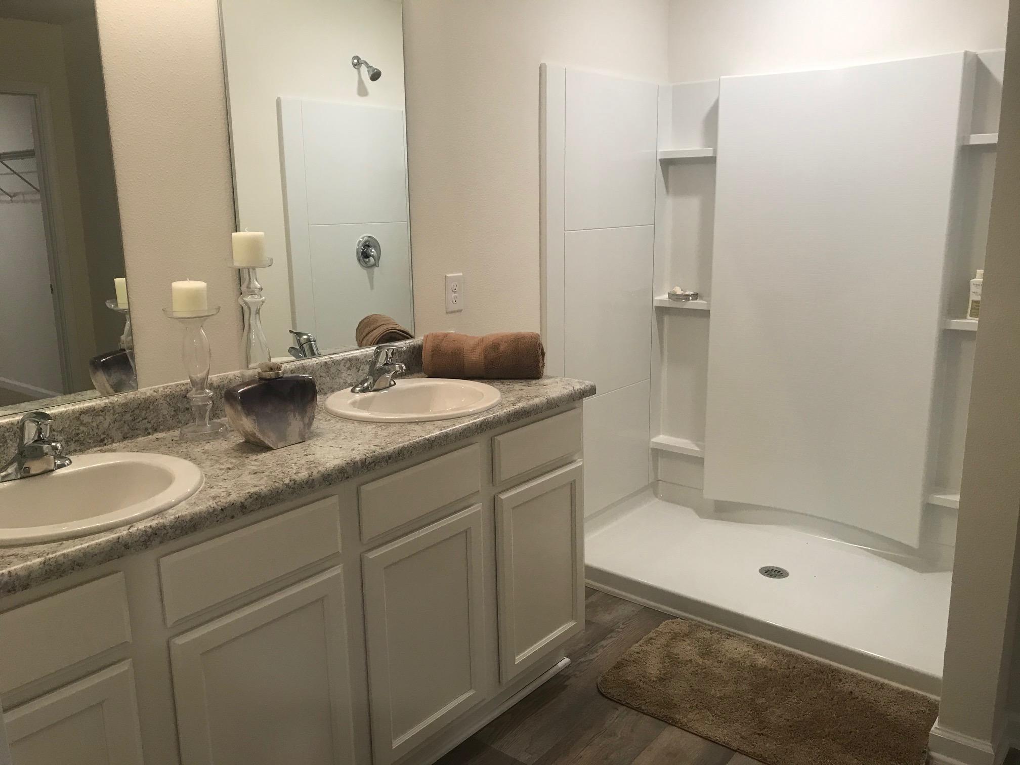 LAKERIDGE EST - Residential