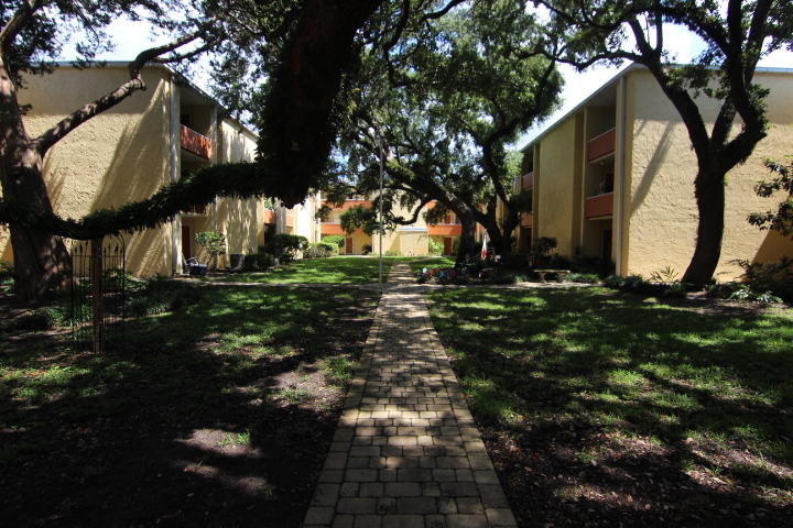 CEDARS CONDO - Residential