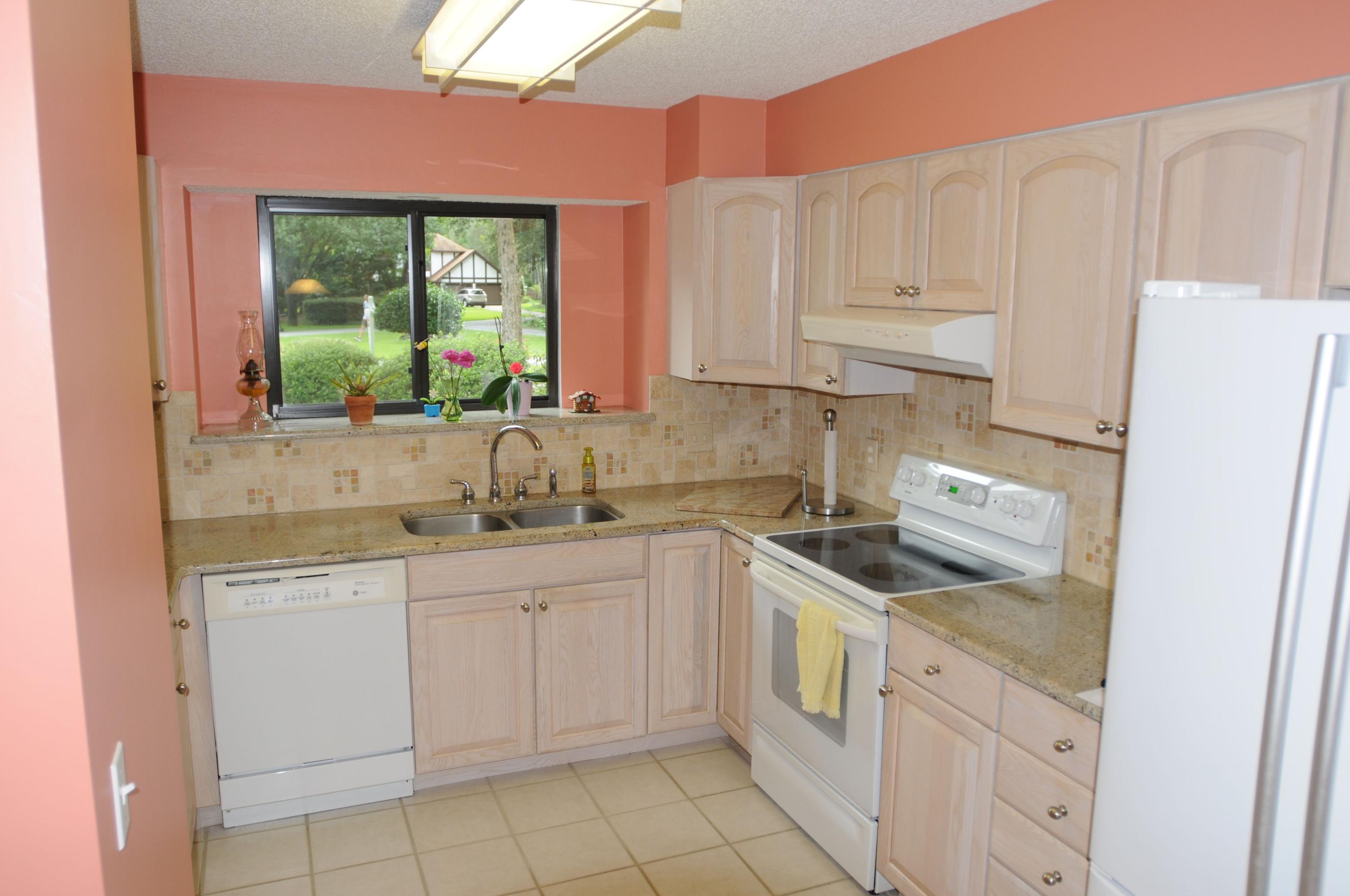 LIDO VILLAGE - Residential