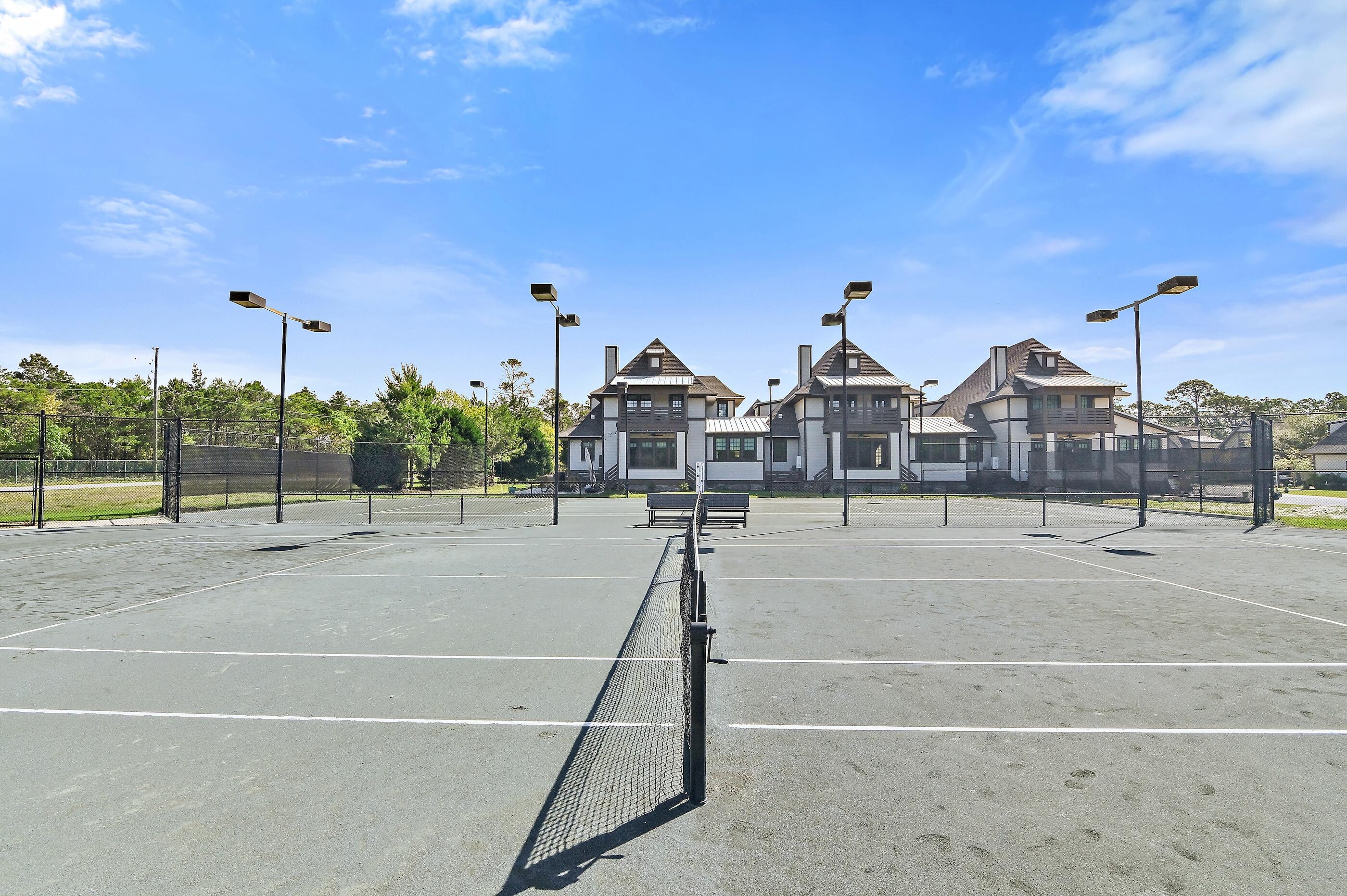 THE COURTS AT WILD HERON PHASE I - Residential