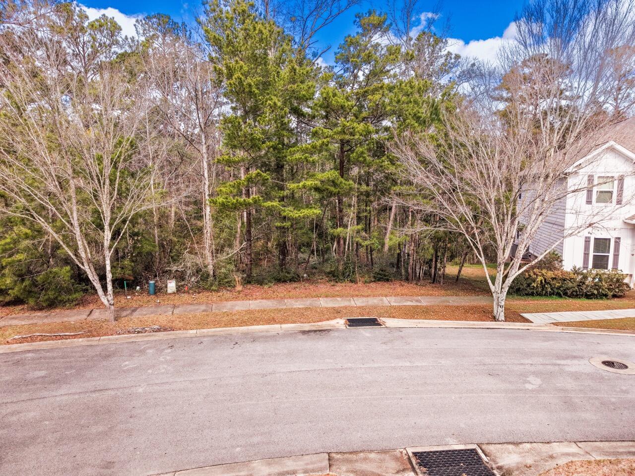 LAGRANGE LANDING - Land