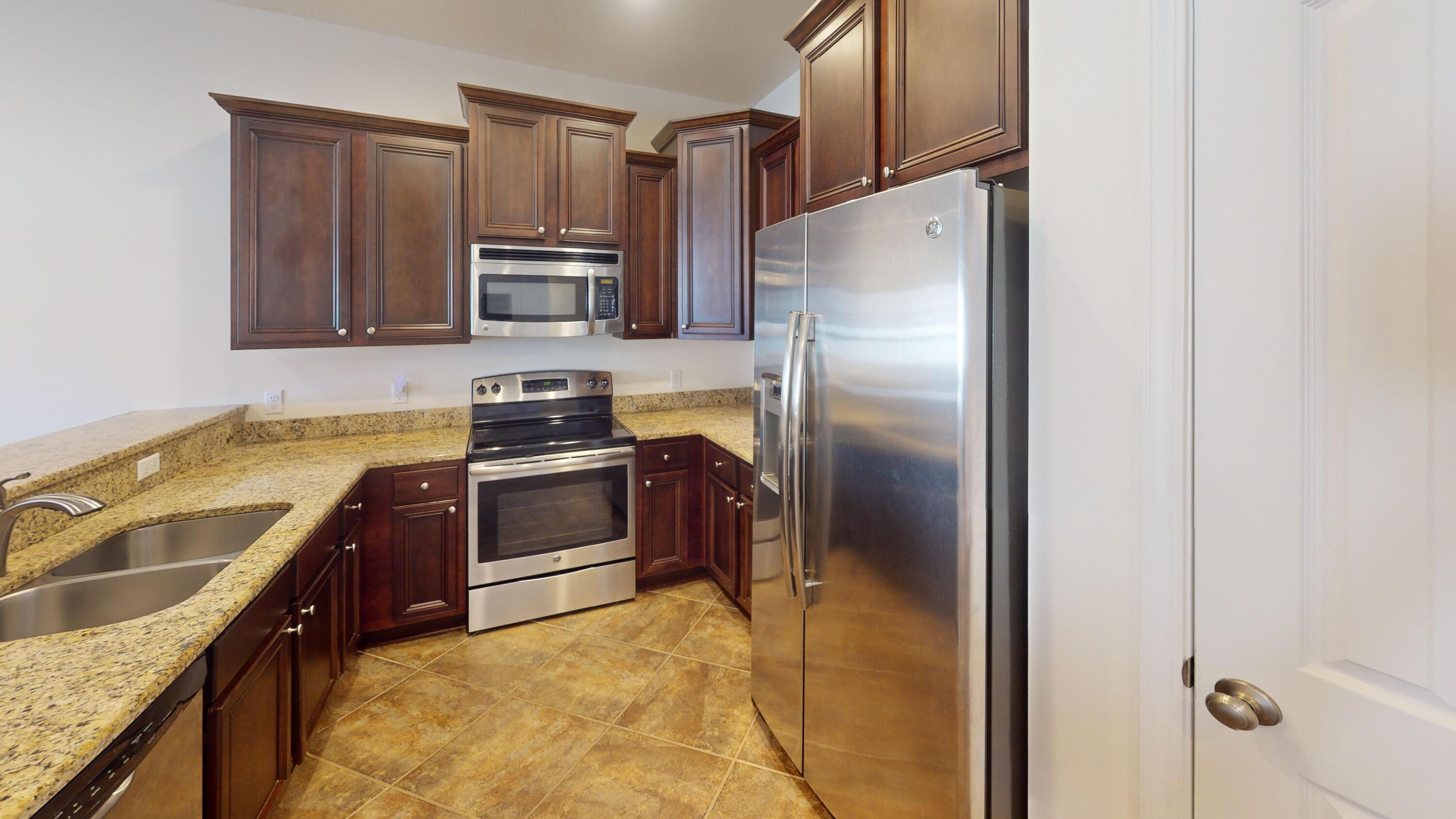 RESERVE POINTE - Residential