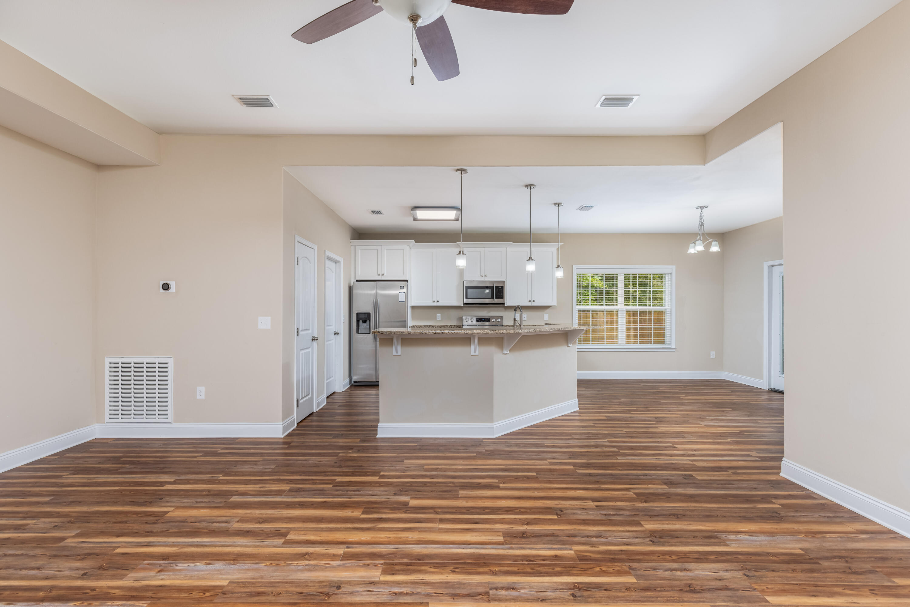 CRESCENT SHORES - Residential