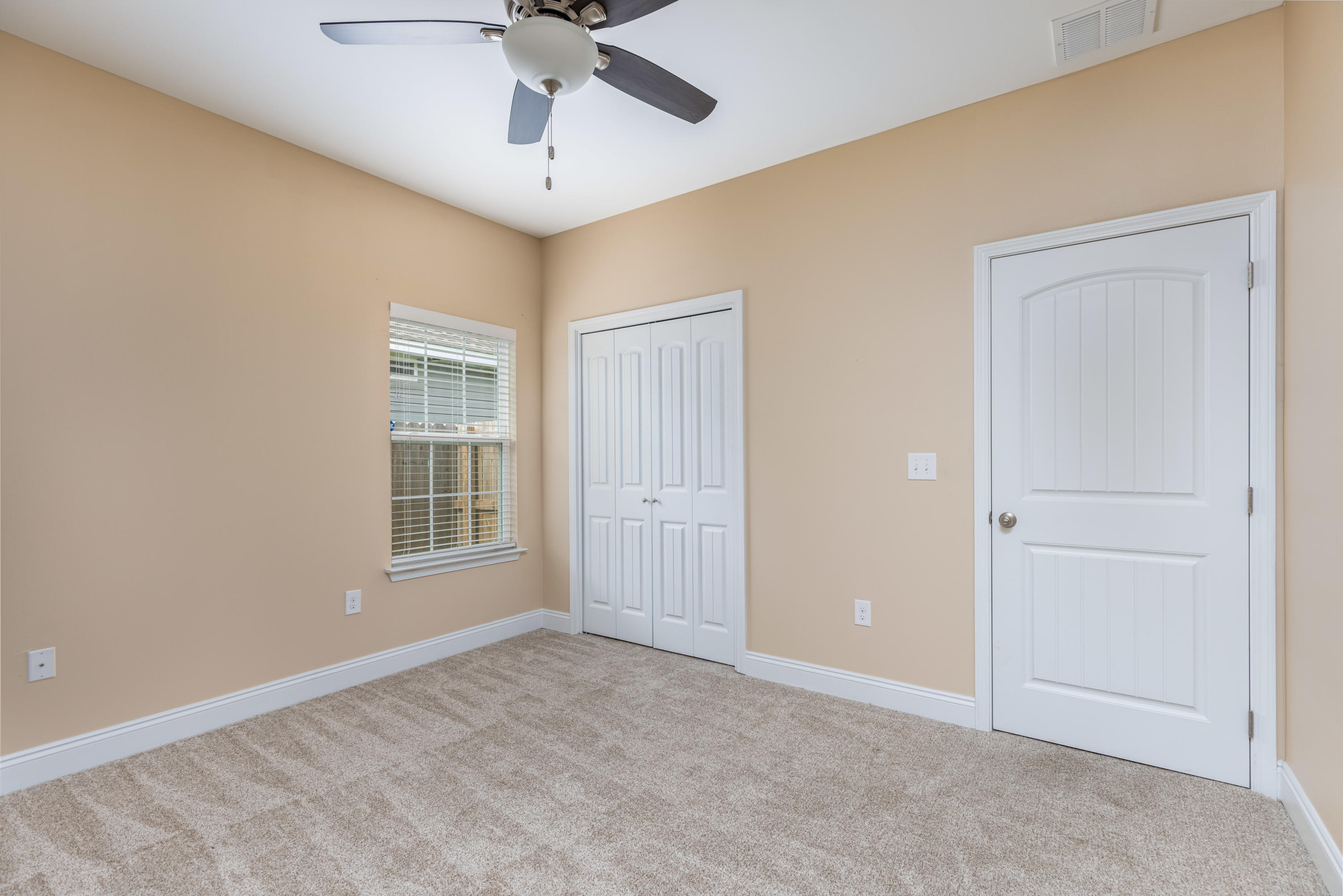 CRESCENT SHORES - Residential