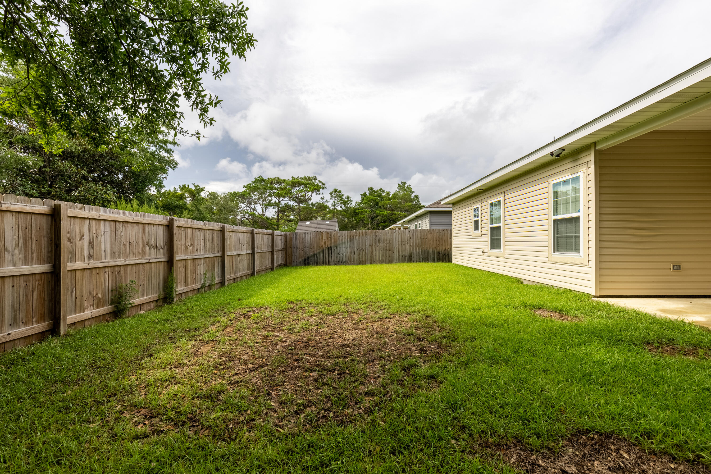 CRESCENT SHORES - Residential
