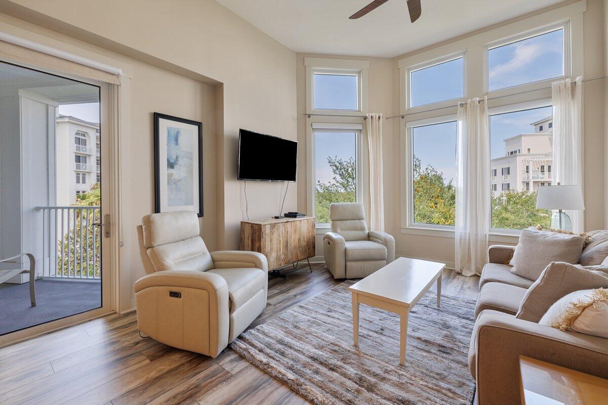 BAHIA CONDO - Residential