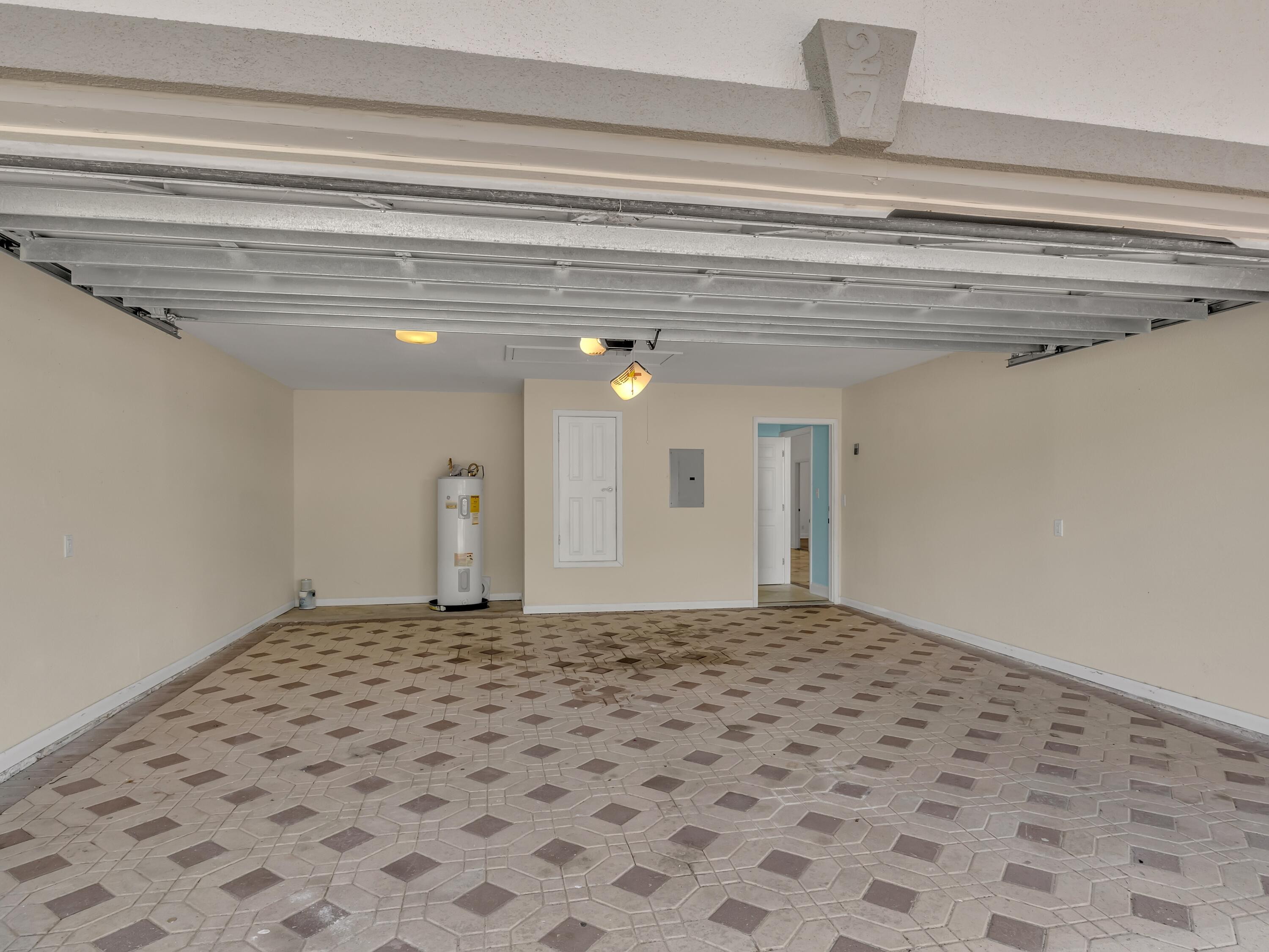 HIDDEN HARBOR ESTATES - Residential
