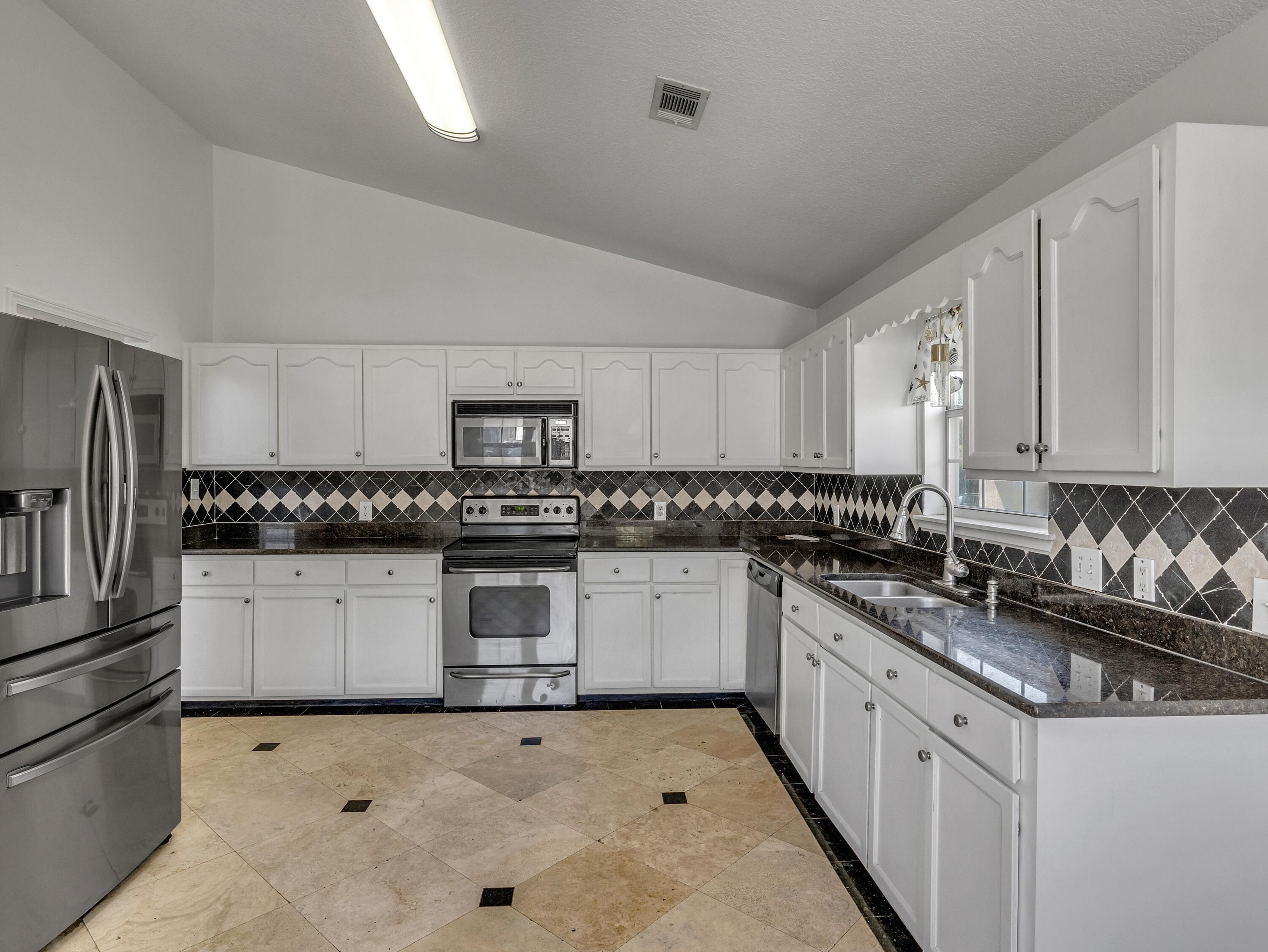 HIDDEN HARBOR ESTATES - Residential