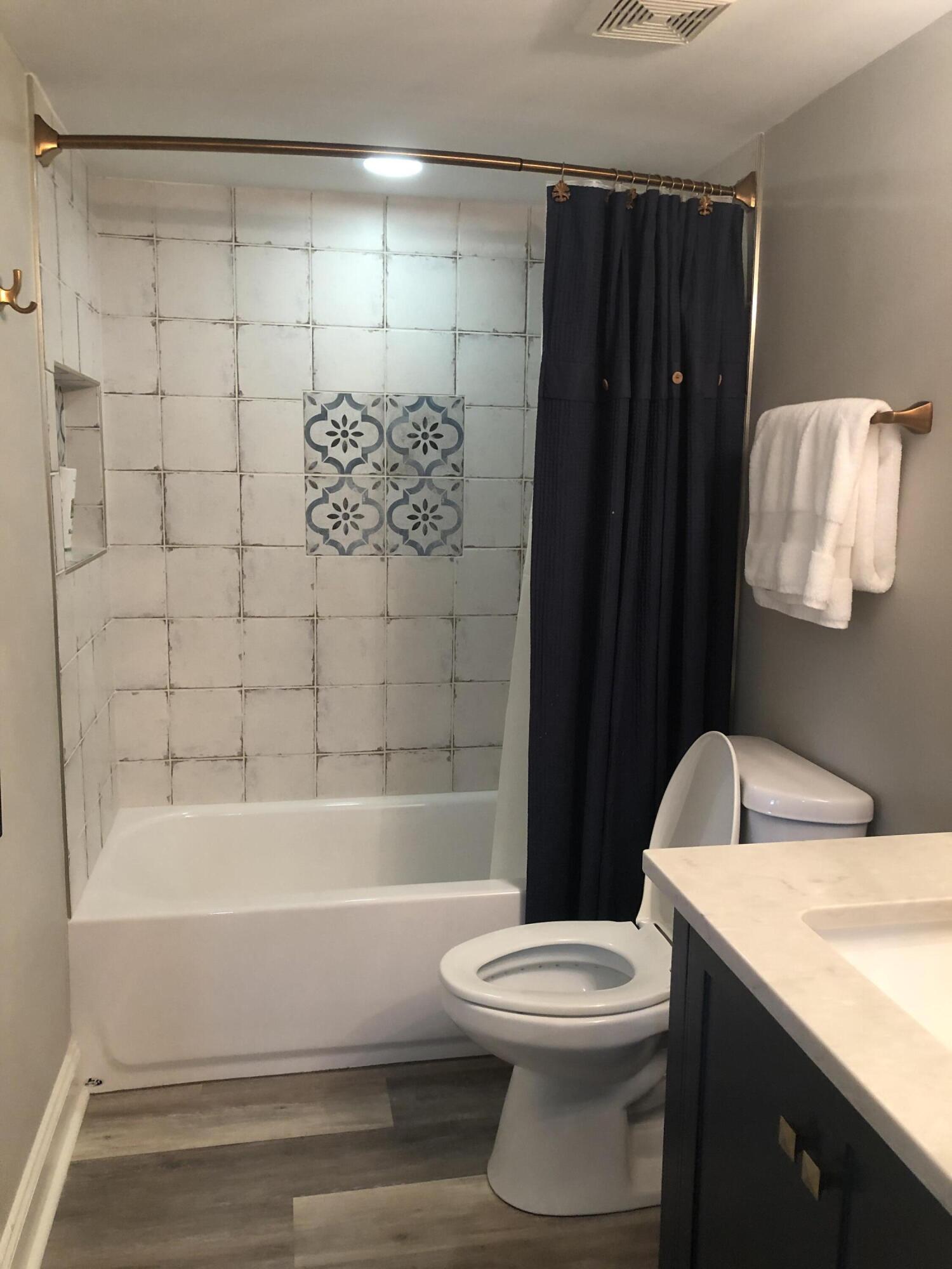 ISLAND ECHO CONDO - Residential