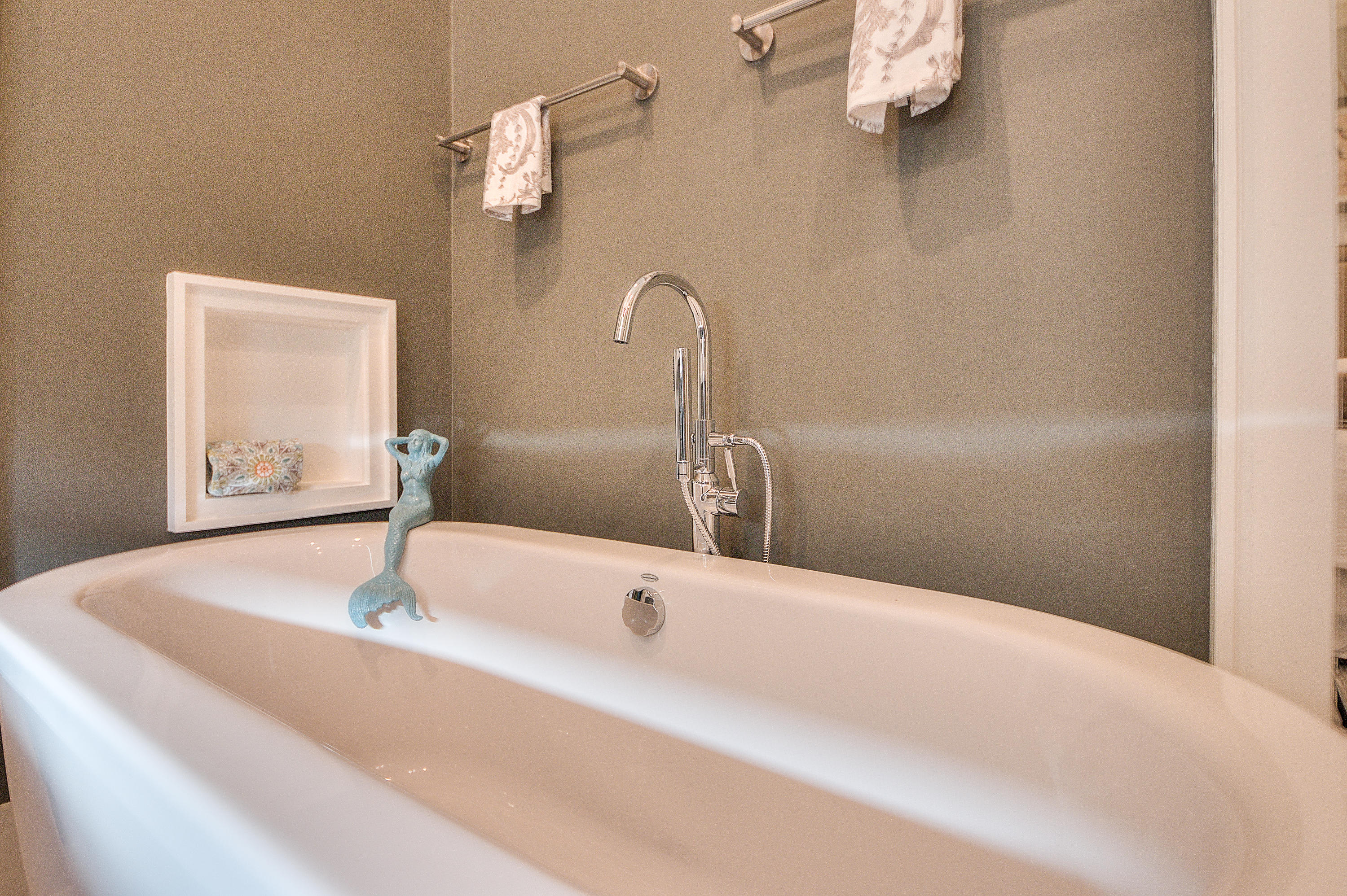 SEANEST VILLAGE - Residential