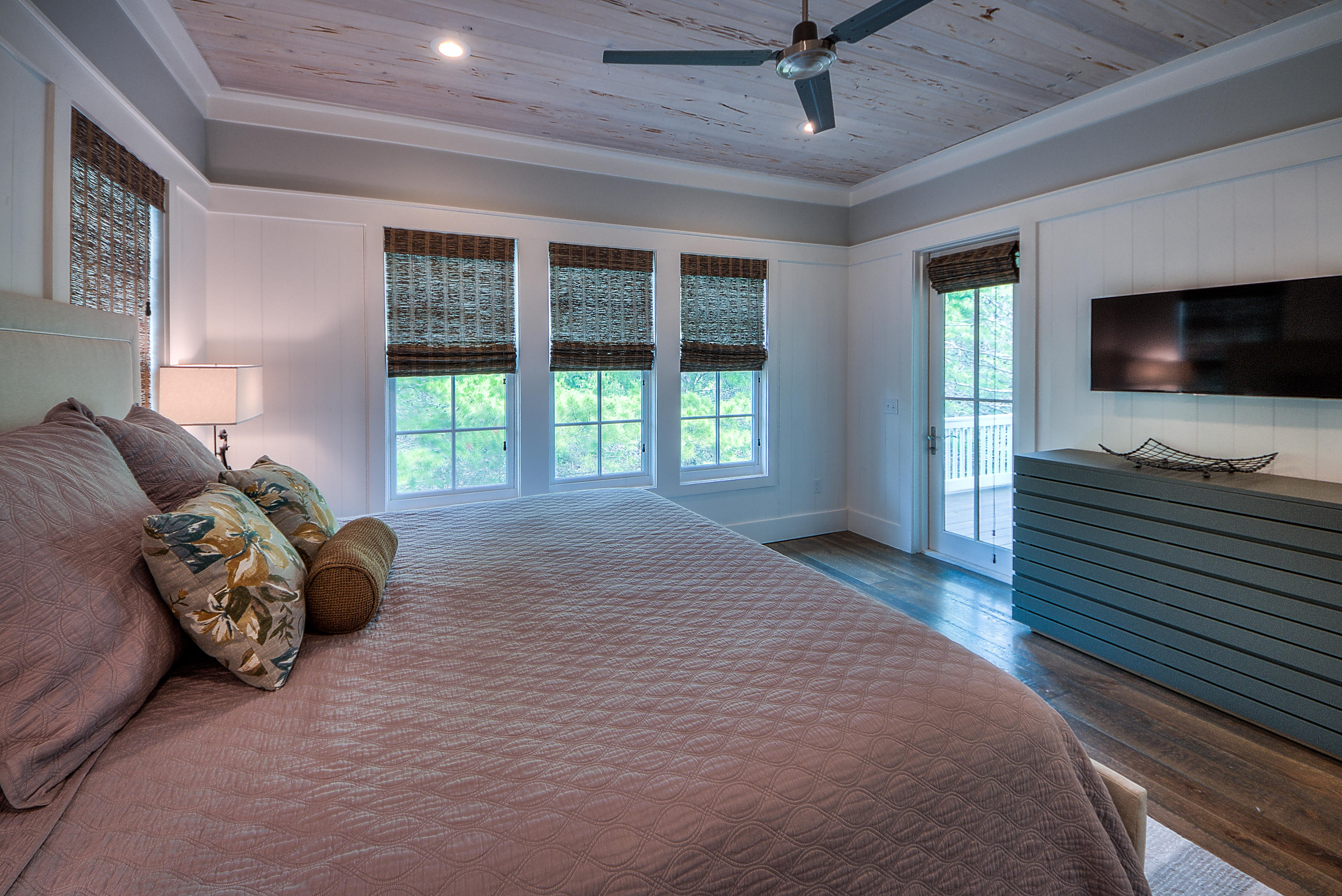 SEANEST VILLAGE - Residential