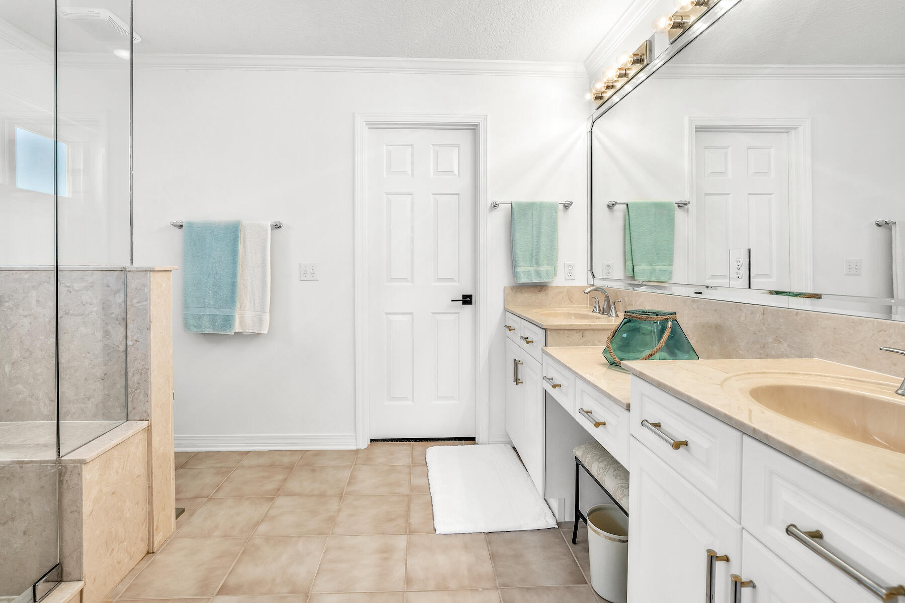 AVALON BEACH ESTATES - Residential
